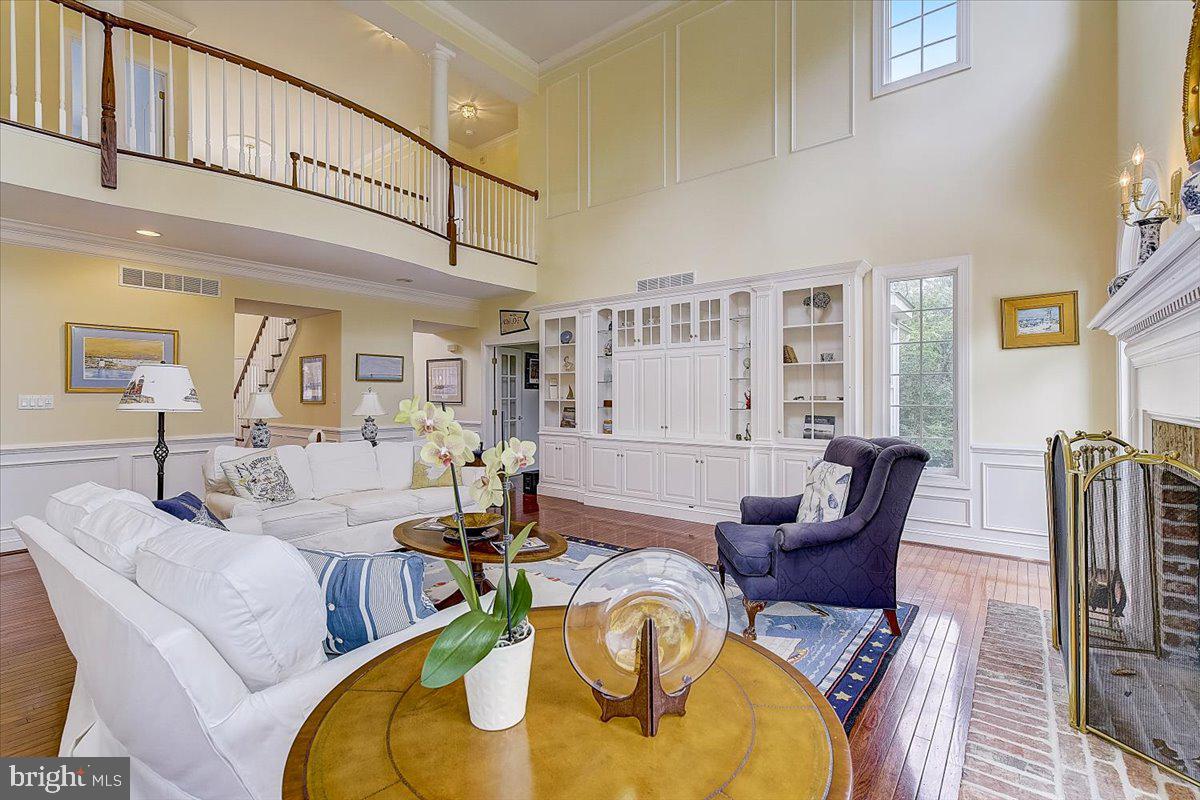 RIVER CROSSING - Residential