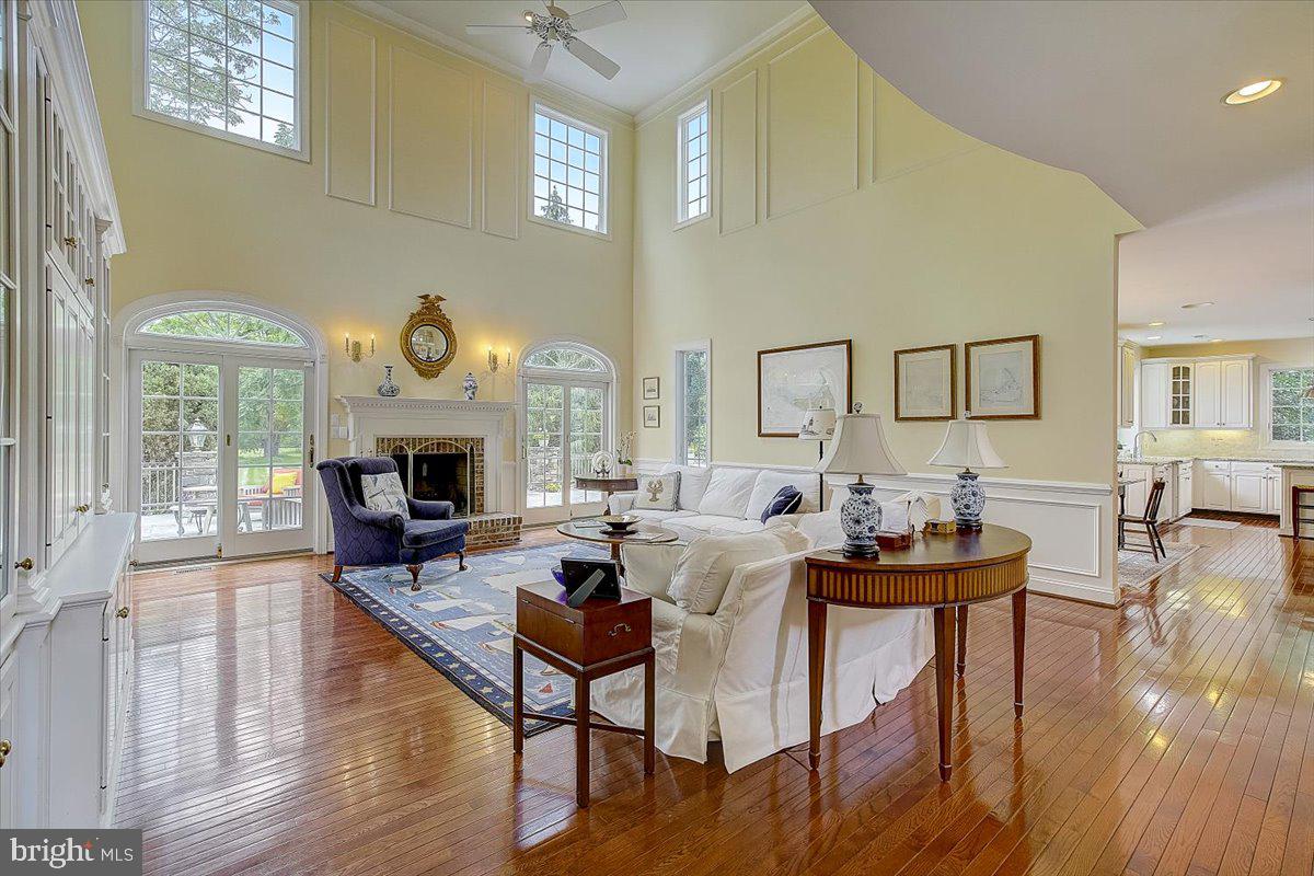 RIVER CROSSING - Residential