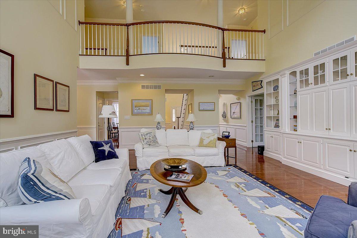 RIVER CROSSING - Residential