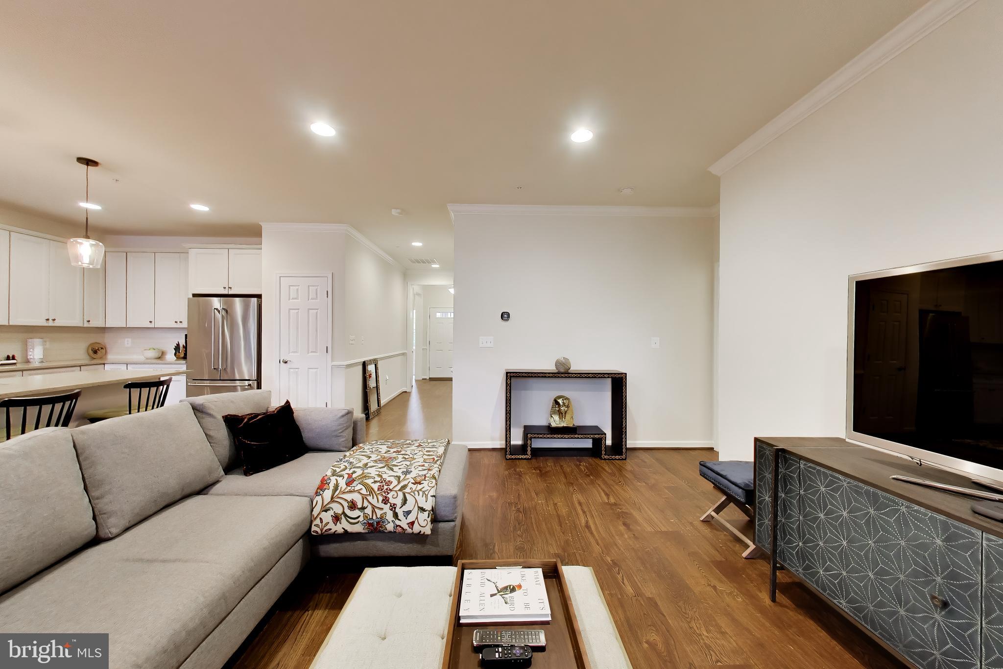 1640 VELVET LEAF LANE