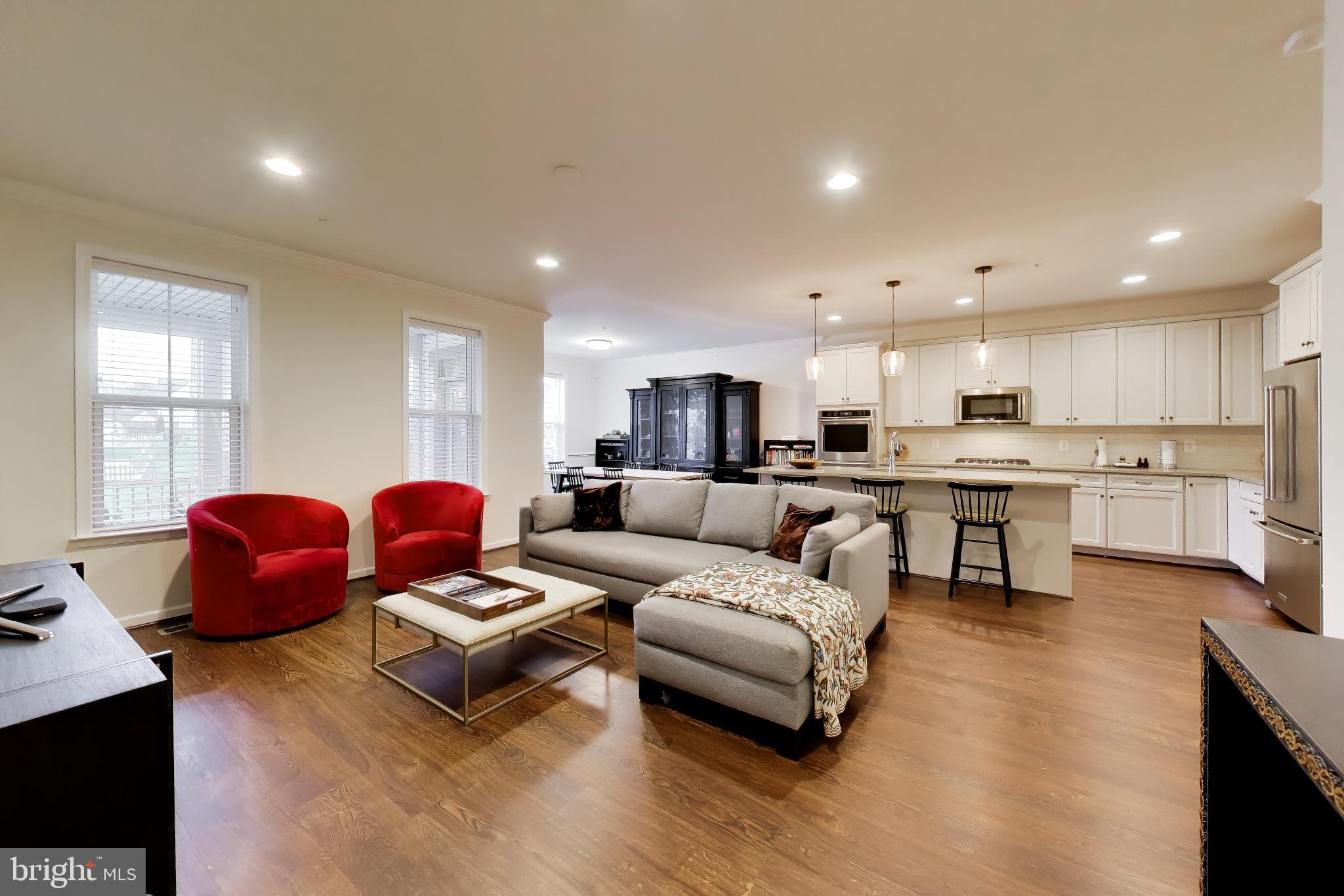 1640 VELVET LEAF LANE