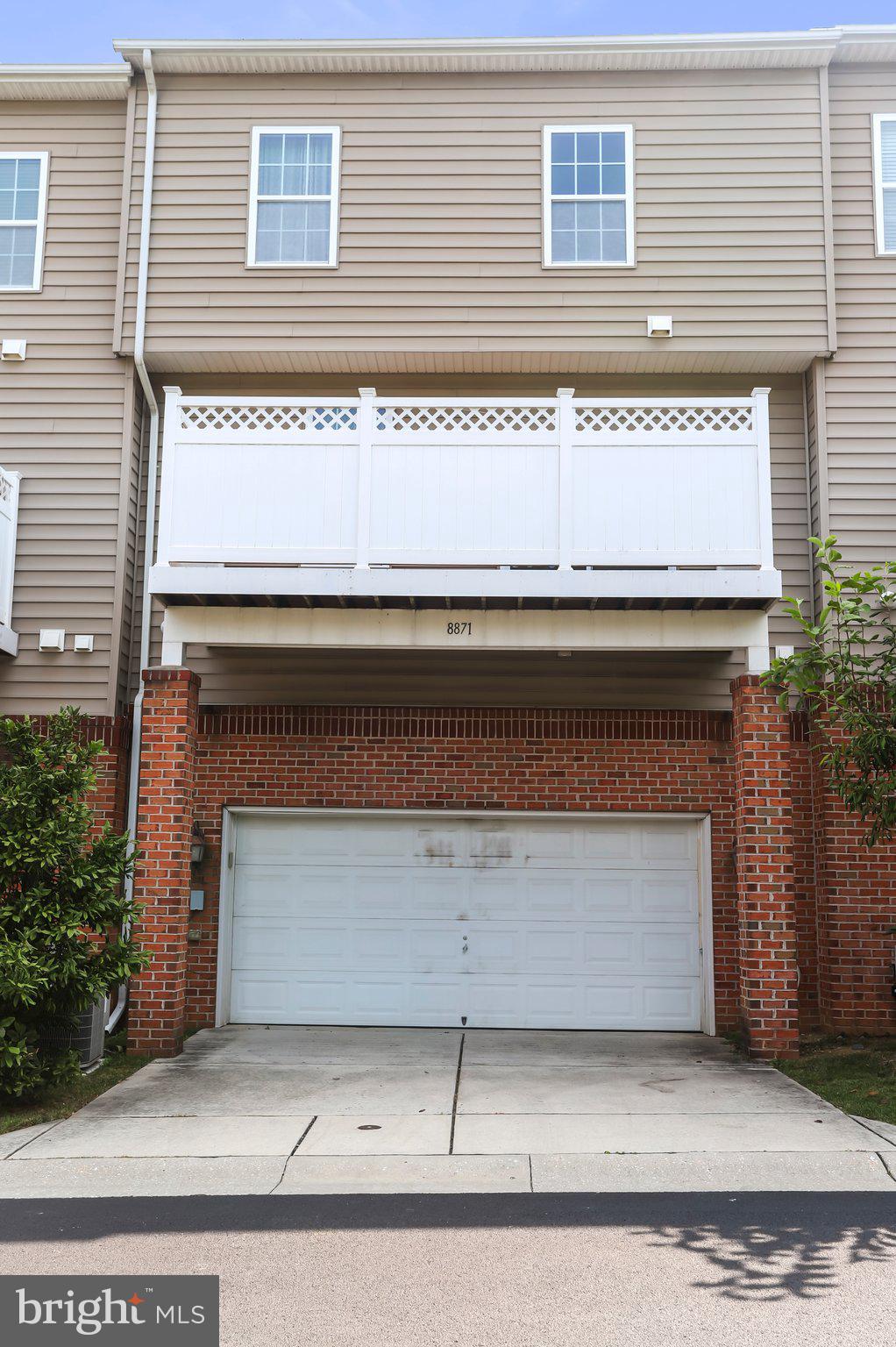 GATEWAY OVERLOOK - Residential Lease