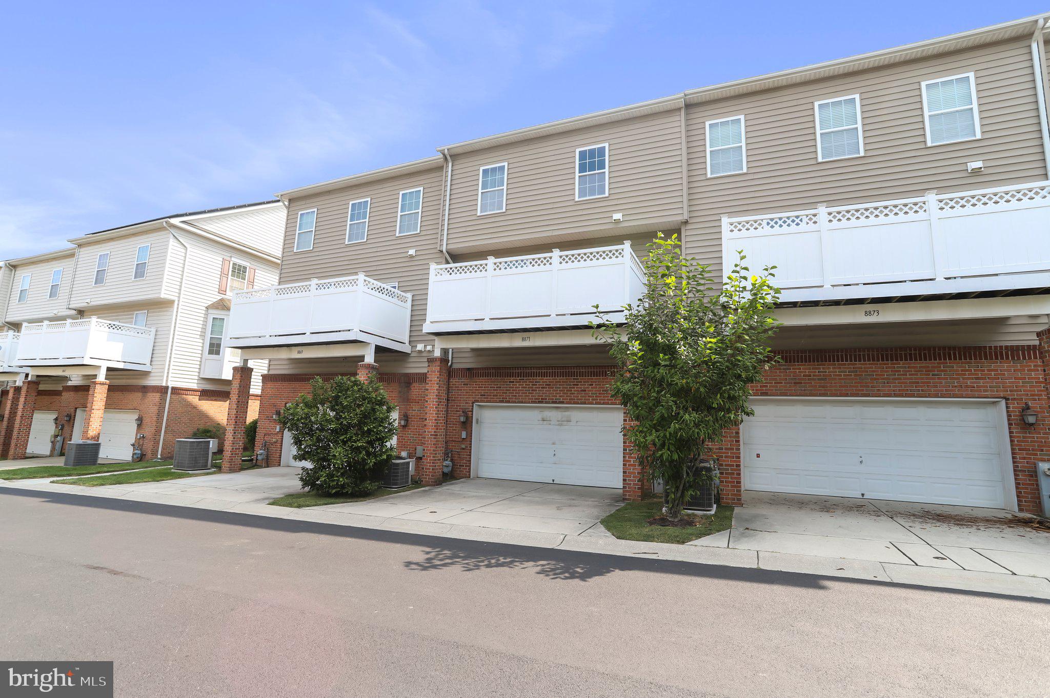 GATEWAY OVERLOOK - Residential Lease