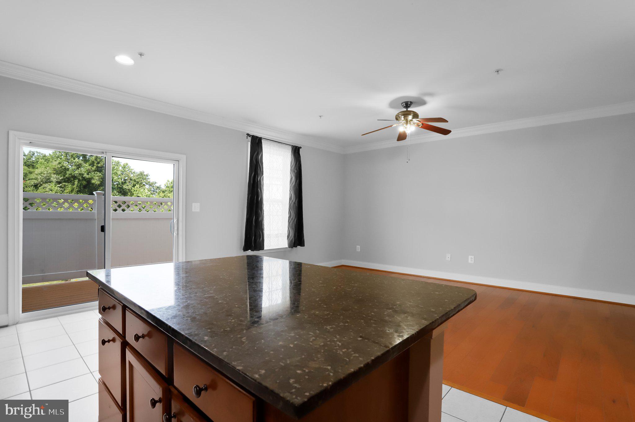 GATEWAY OVERLOOK - Residential Lease