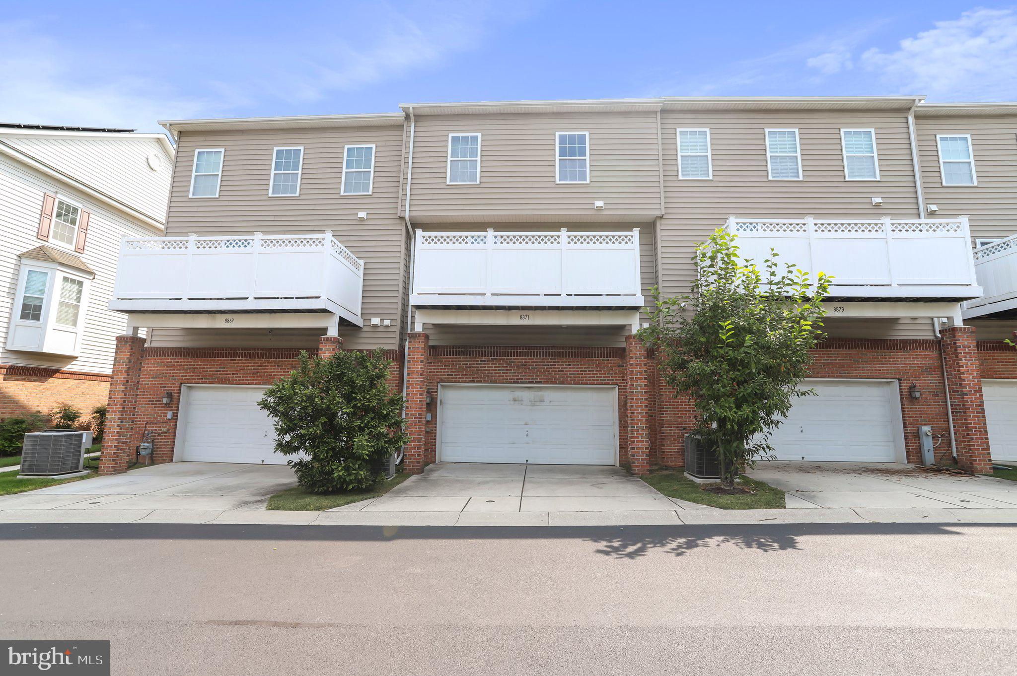 GATEWAY OVERLOOK - Residential Lease