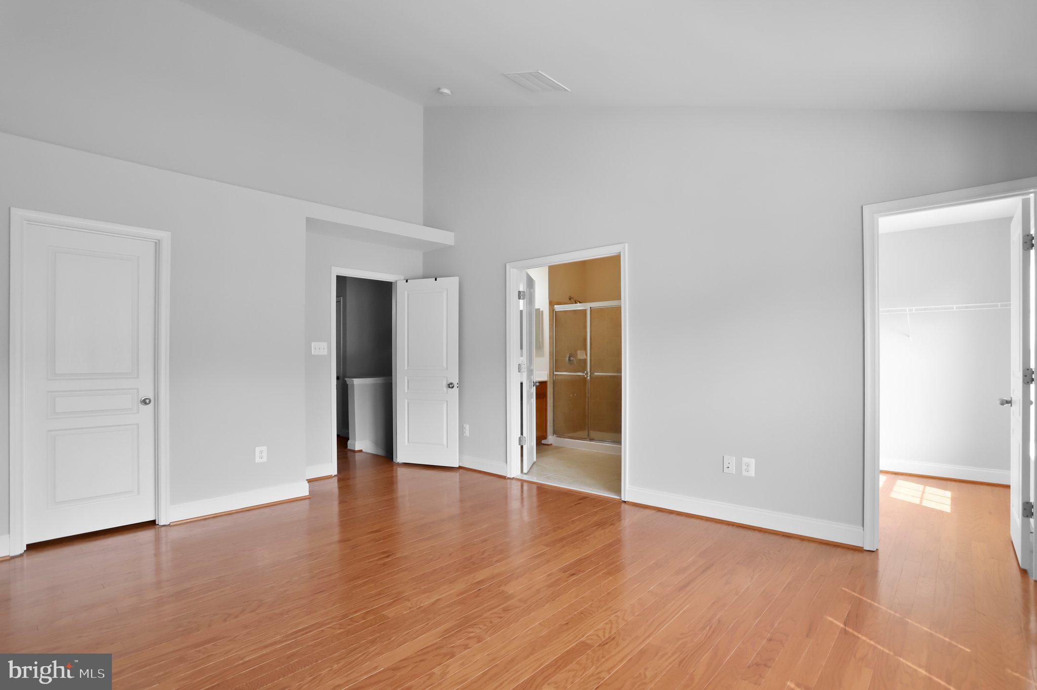 GATEWAY OVERLOOK - Residential Lease