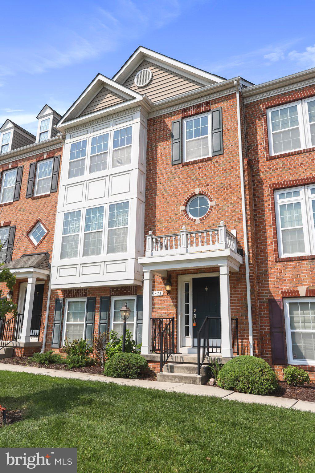 GATEWAY OVERLOOK - Residential Lease