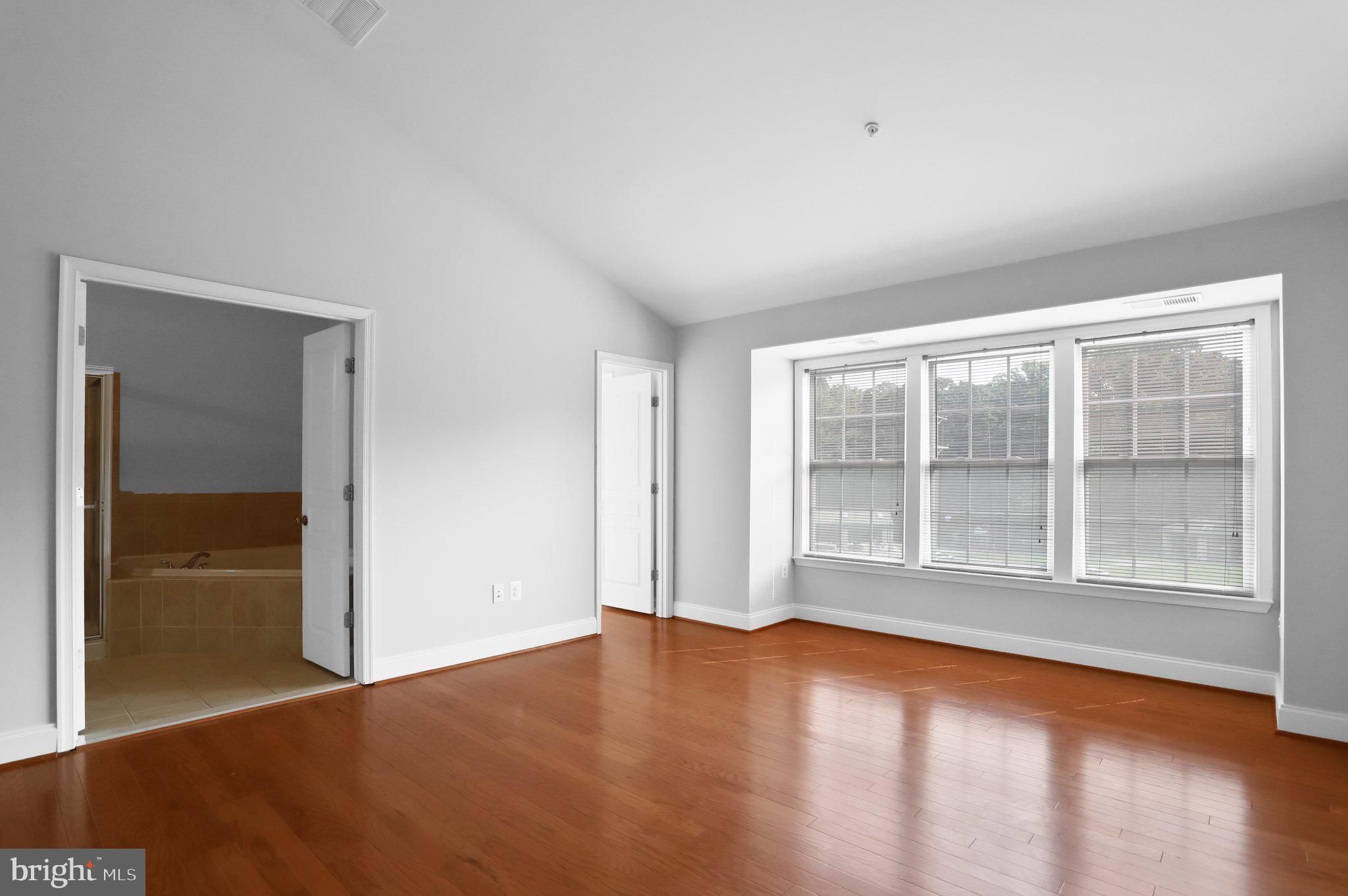 GATEWAY OVERLOOK - Residential Lease