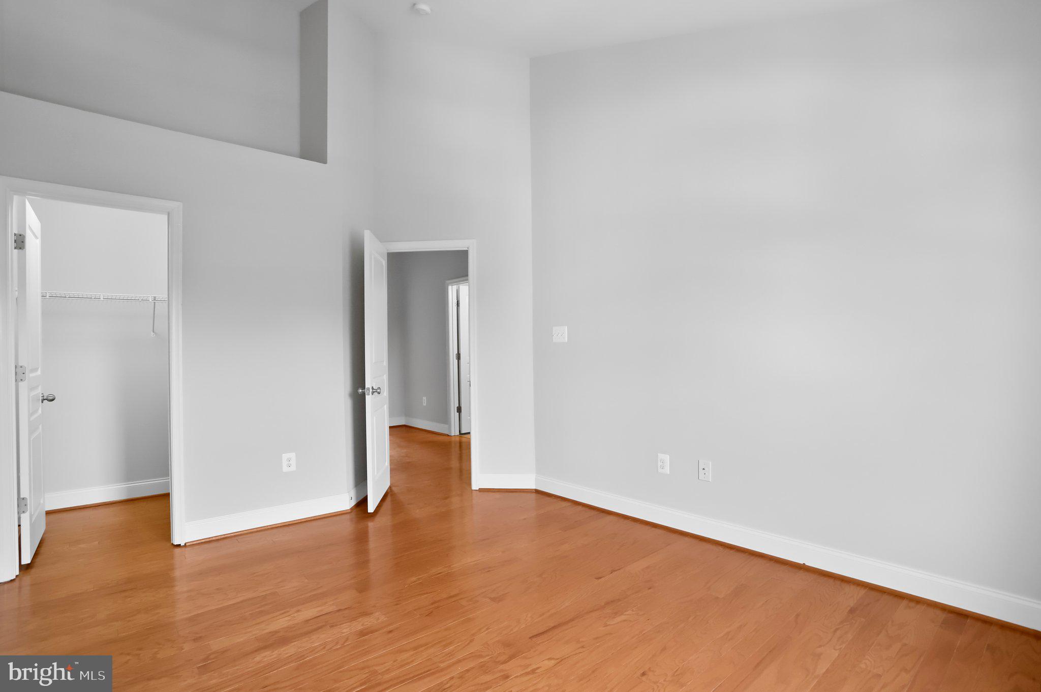 GATEWAY OVERLOOK - Residential Lease