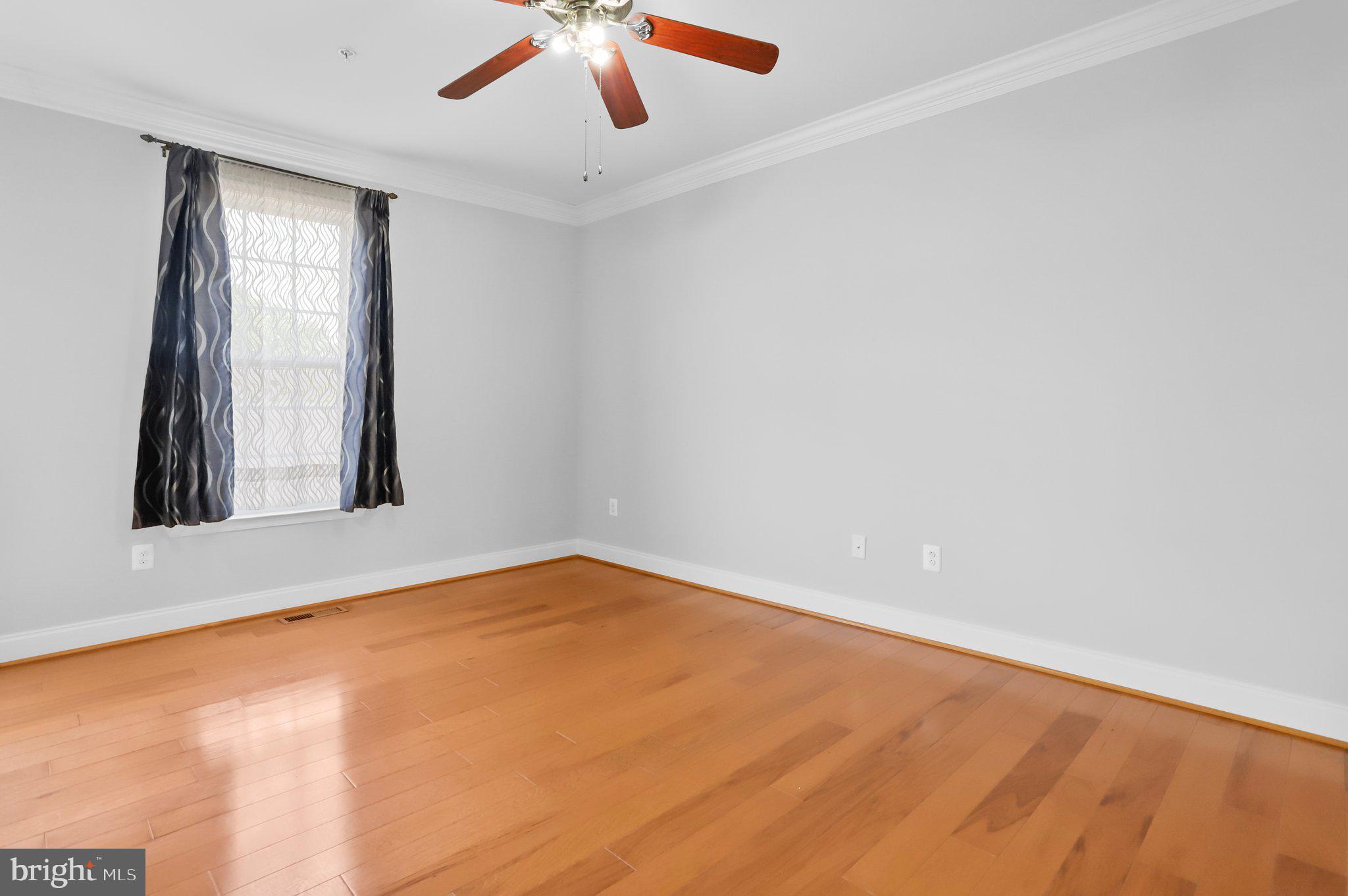 GATEWAY OVERLOOK - Residential Lease