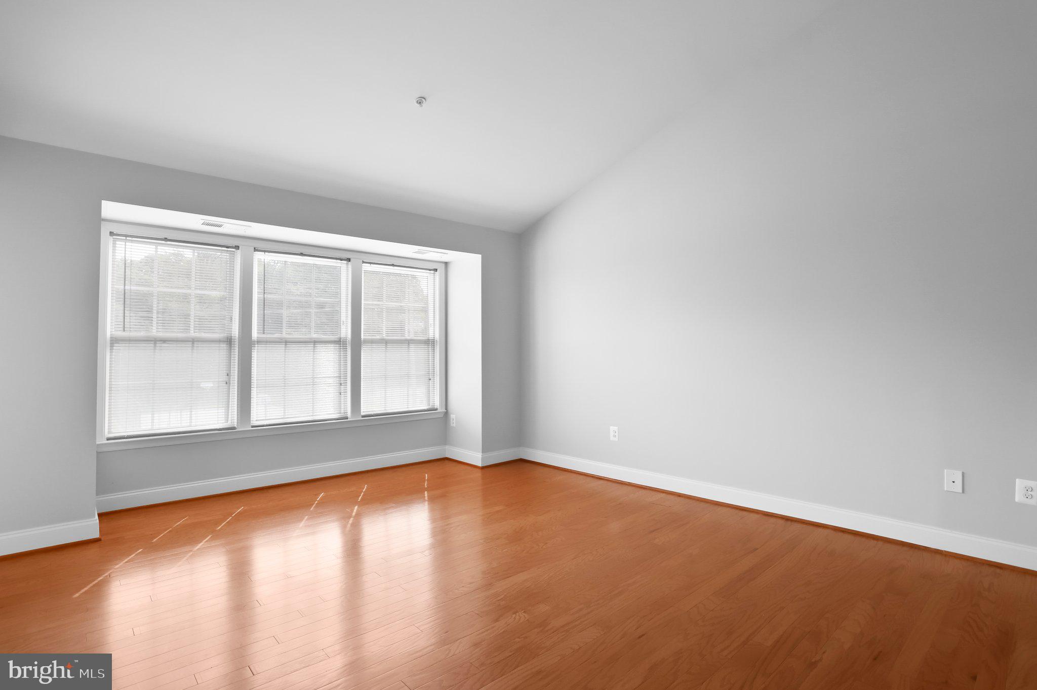 GATEWAY OVERLOOK - Residential Lease