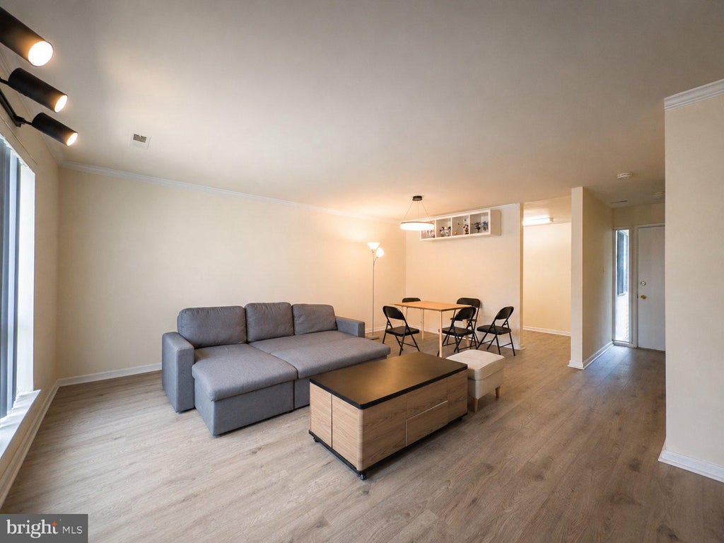 Photo of 1795 Westwind Way #51, MCLEAN, VA 22102 (MLS # VAFX2344950)