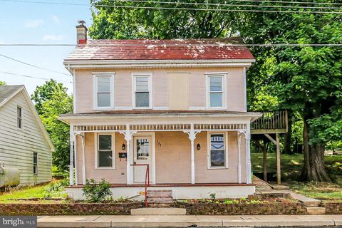 Photo of 227 Gettysburg Street, DILLSBURG, PA 17019 (MLS # PAYK2104904)