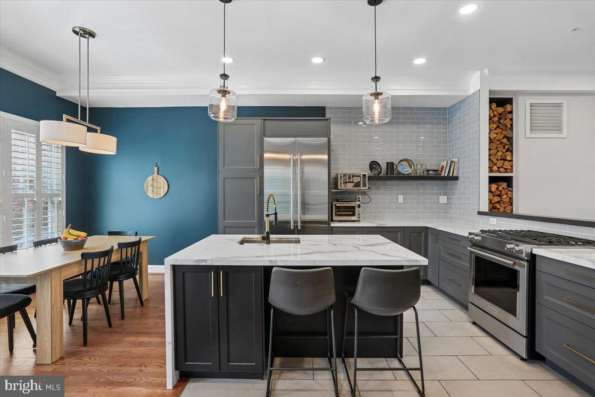 ROSE HILL FALLS - Residential