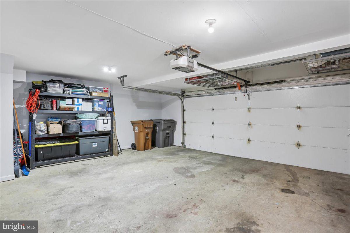 ROSE HILL FALLS - Residential