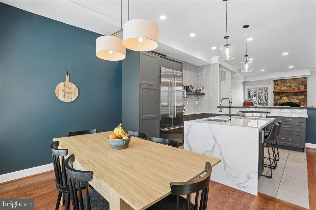 ROSE HILL FALLS - Residential