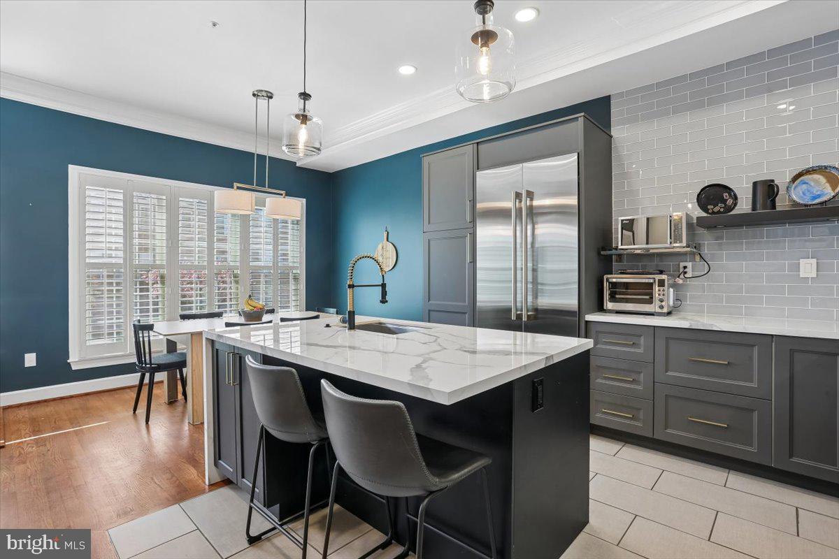 ROSE HILL FALLS - Residential