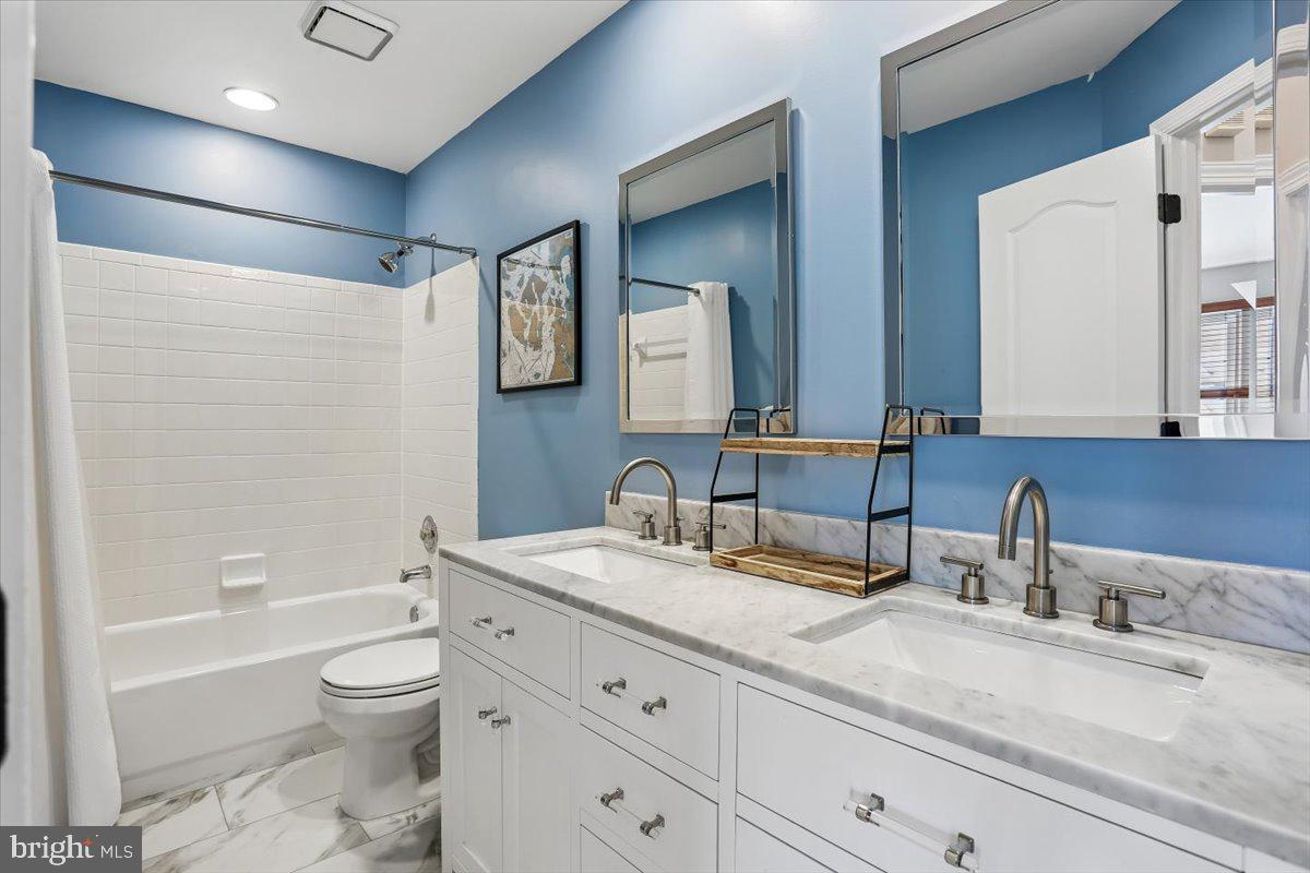 ROSE HILL FALLS - Residential