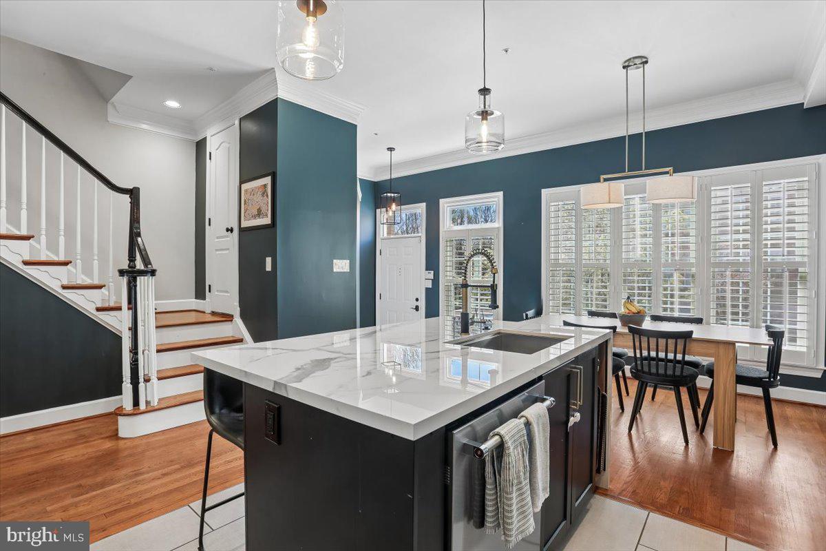 ROSE HILL FALLS - Residential