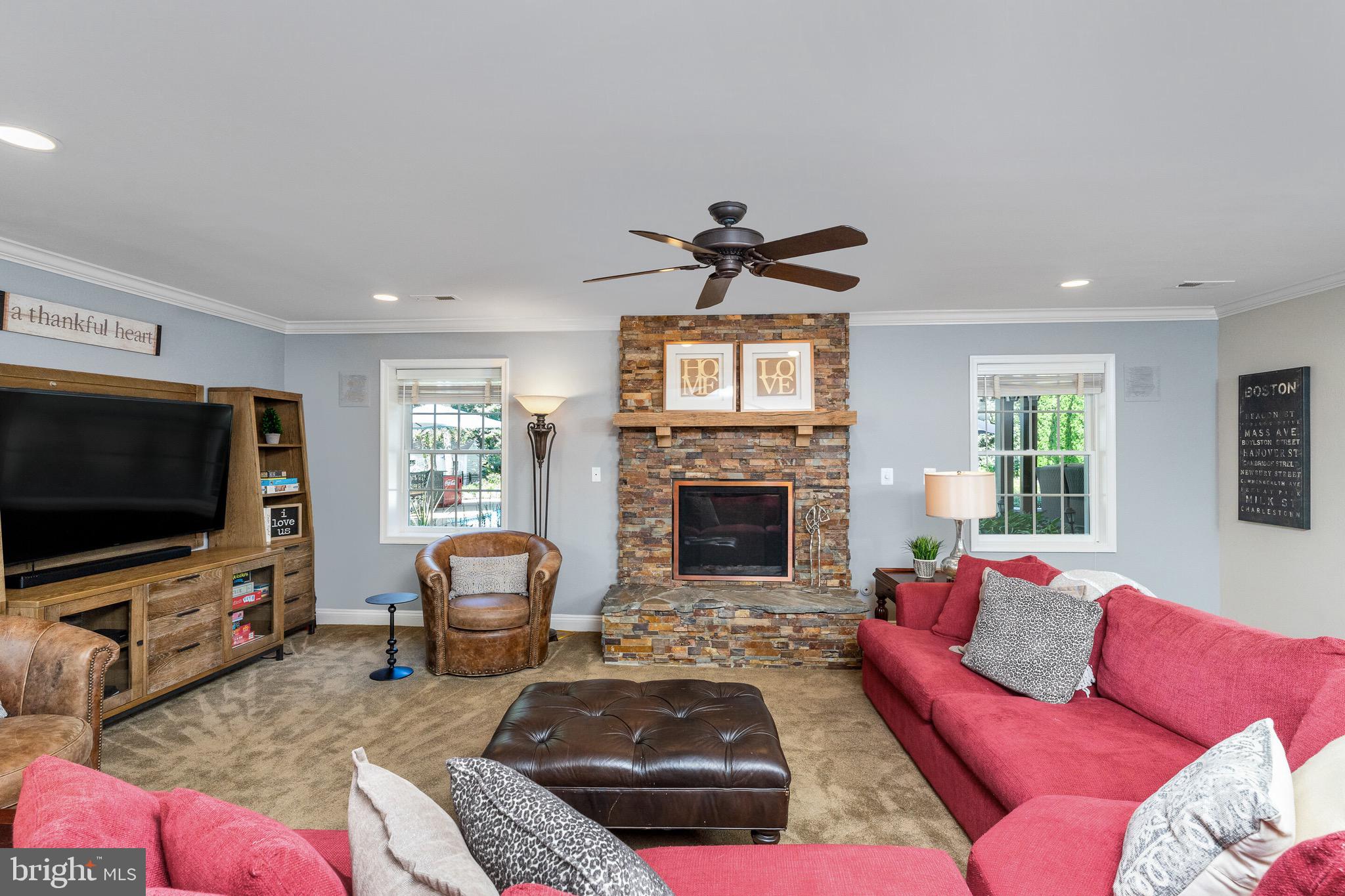 OAKTON CHASE - Residential