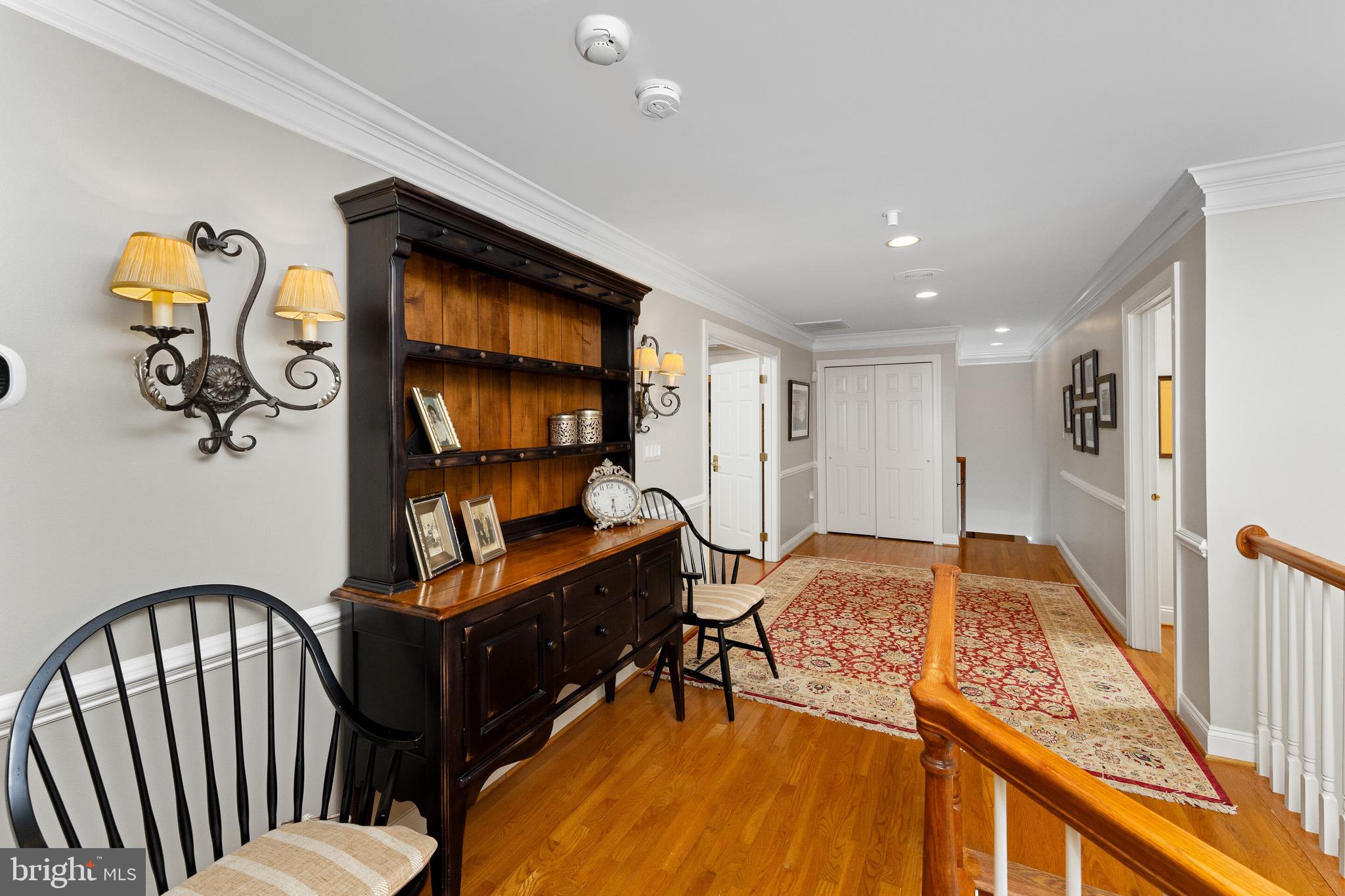 OAKTON CHASE - Residential