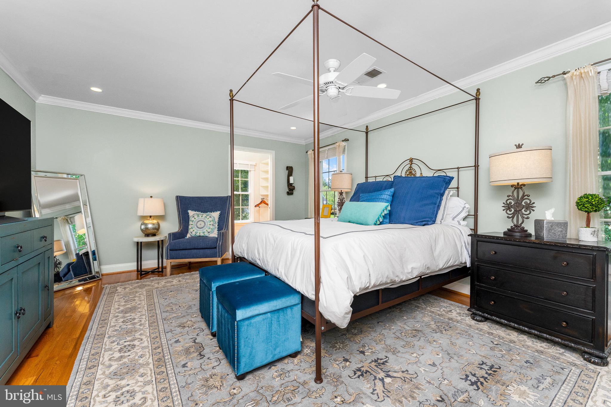 OAKTON CHASE - Residential