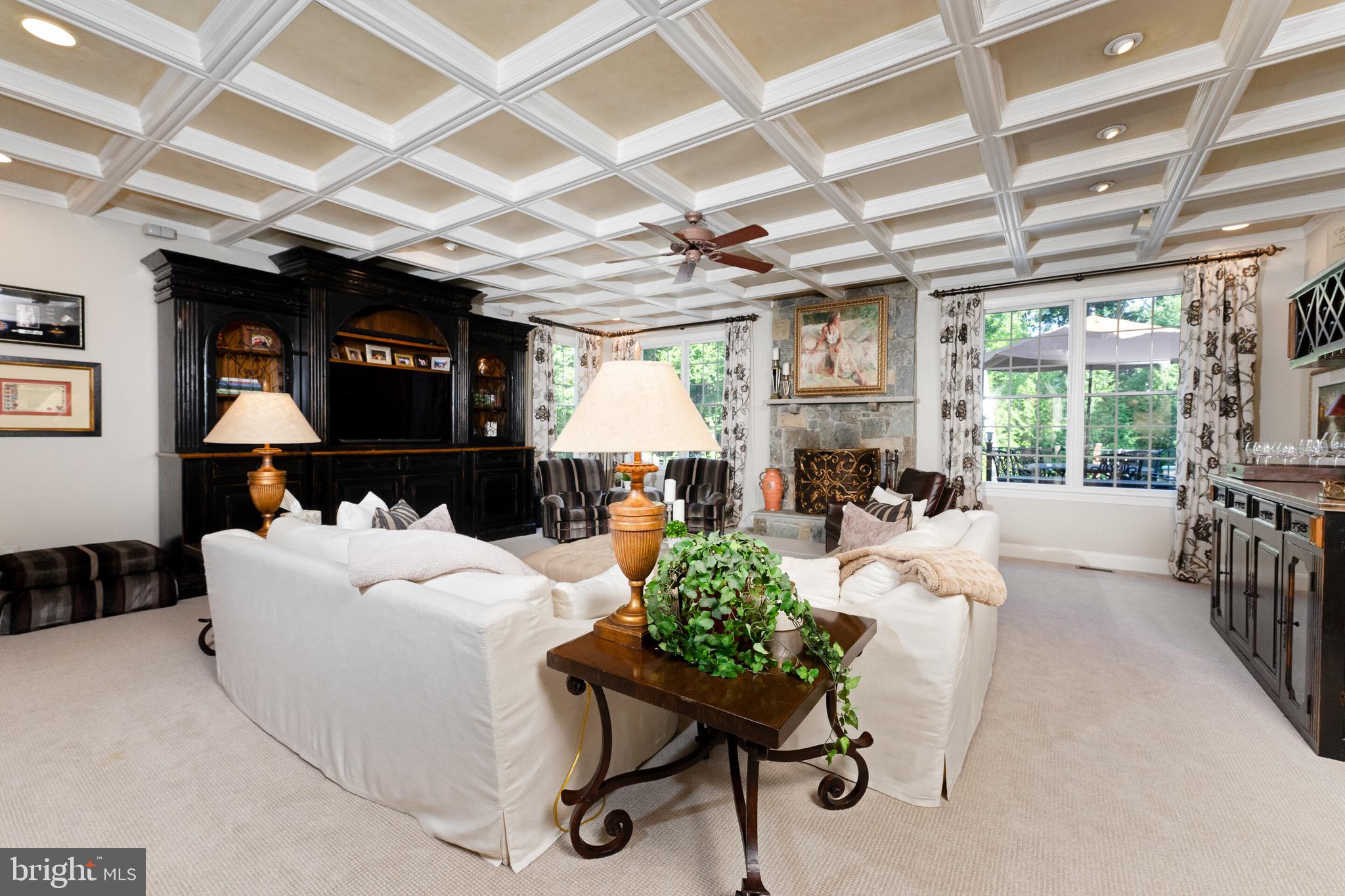 OAKTON CHASE - Residential