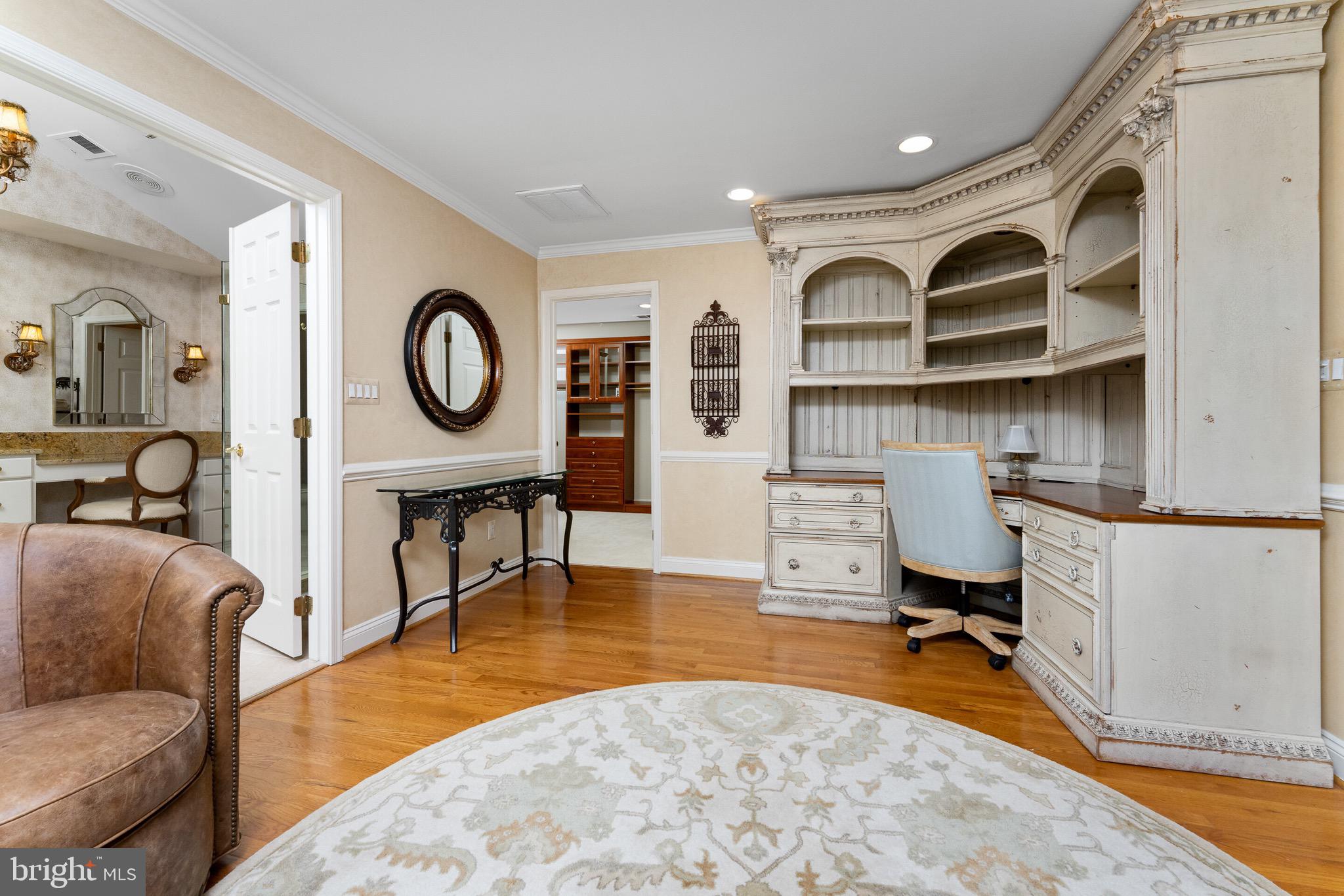 OAKTON CHASE - Residential