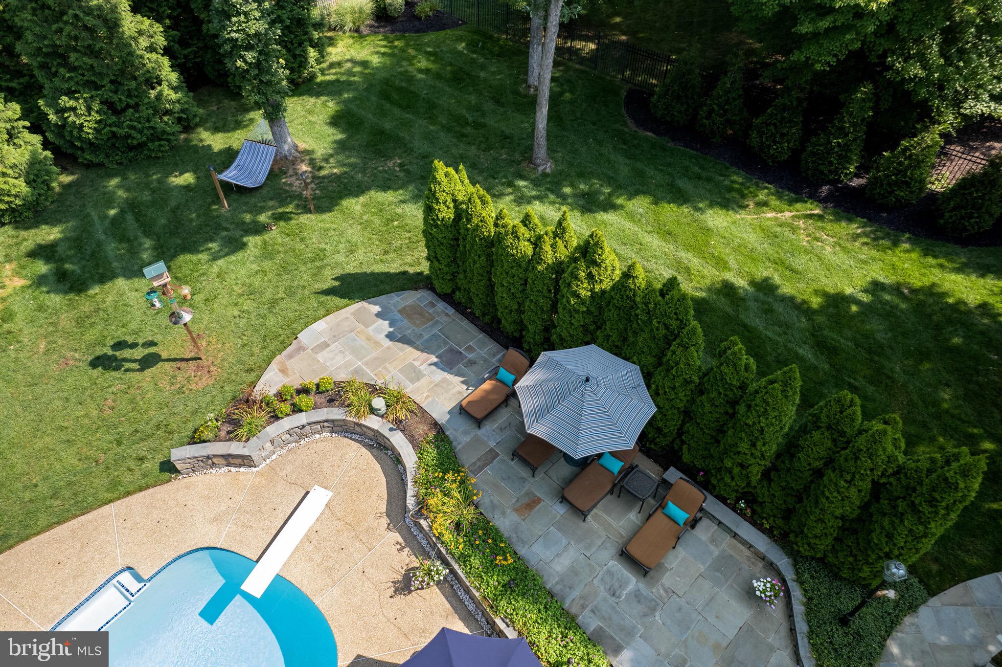 OAKTON CHASE - Residential