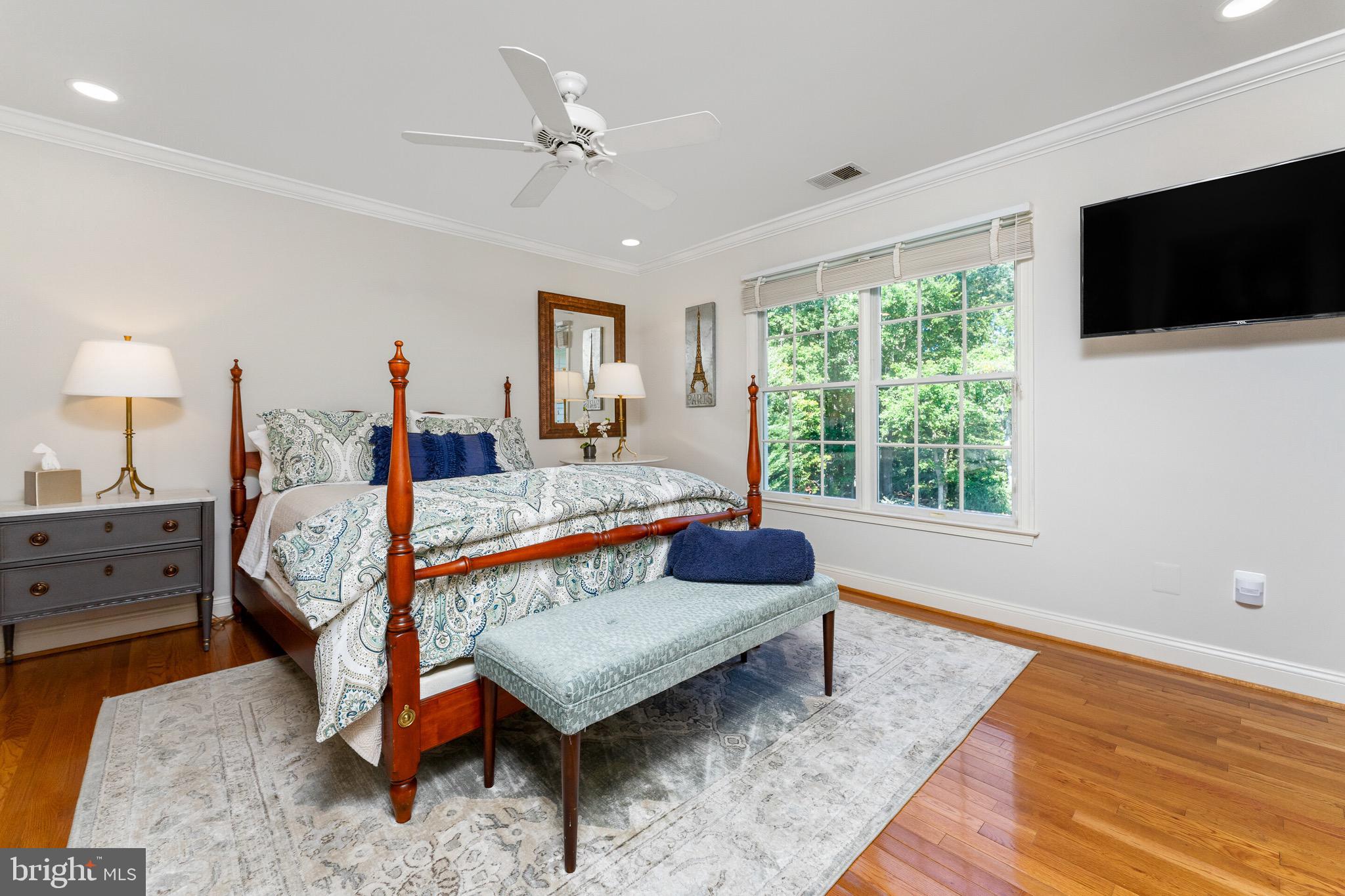 OAKTON CHASE - Residential