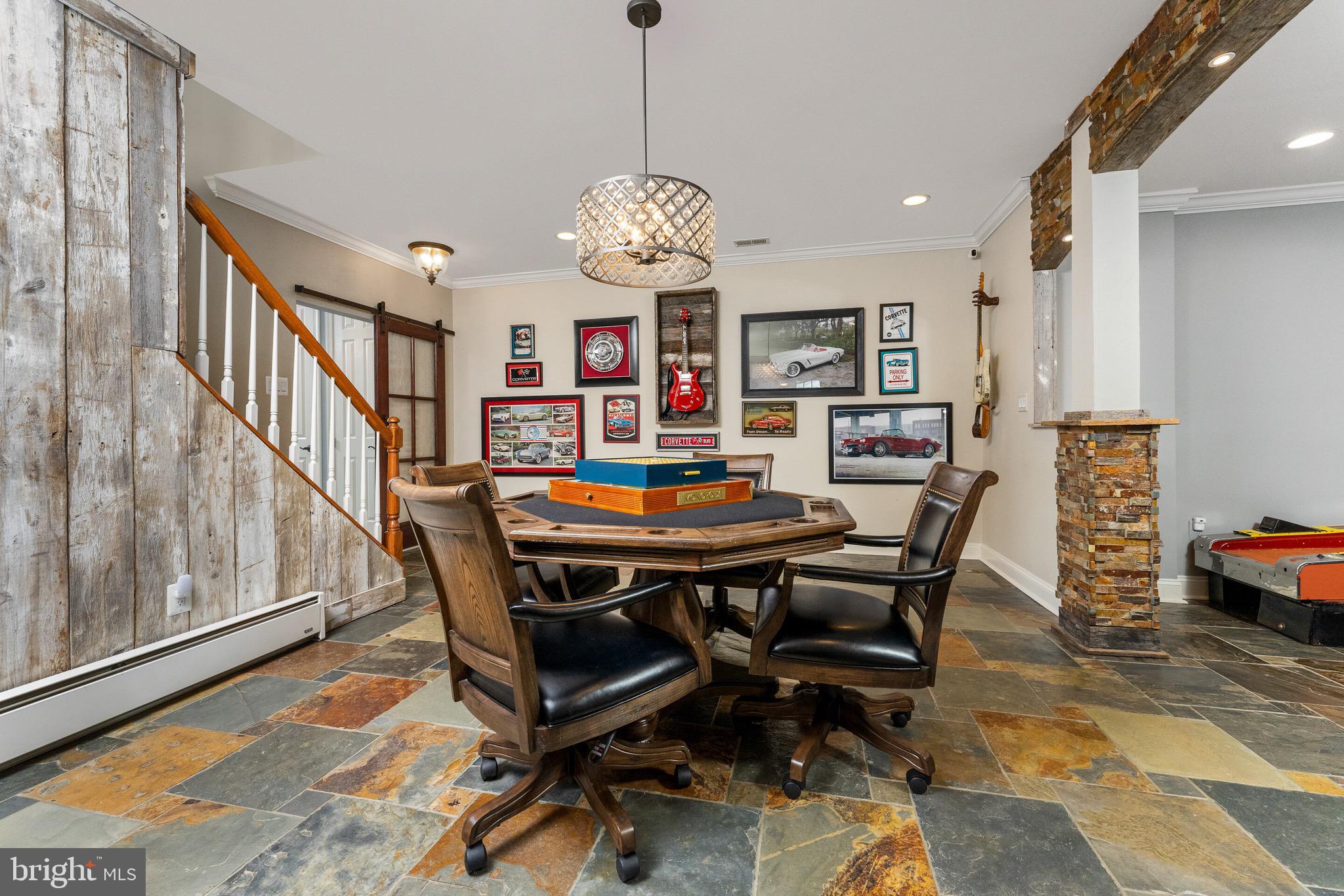 OAKTON CHASE - Residential