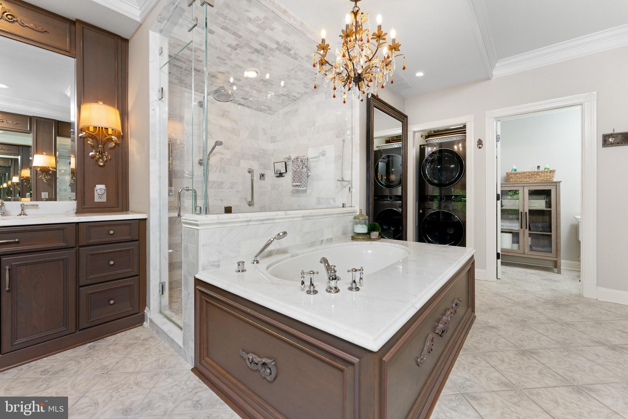 OAKTON CHASE - Residential