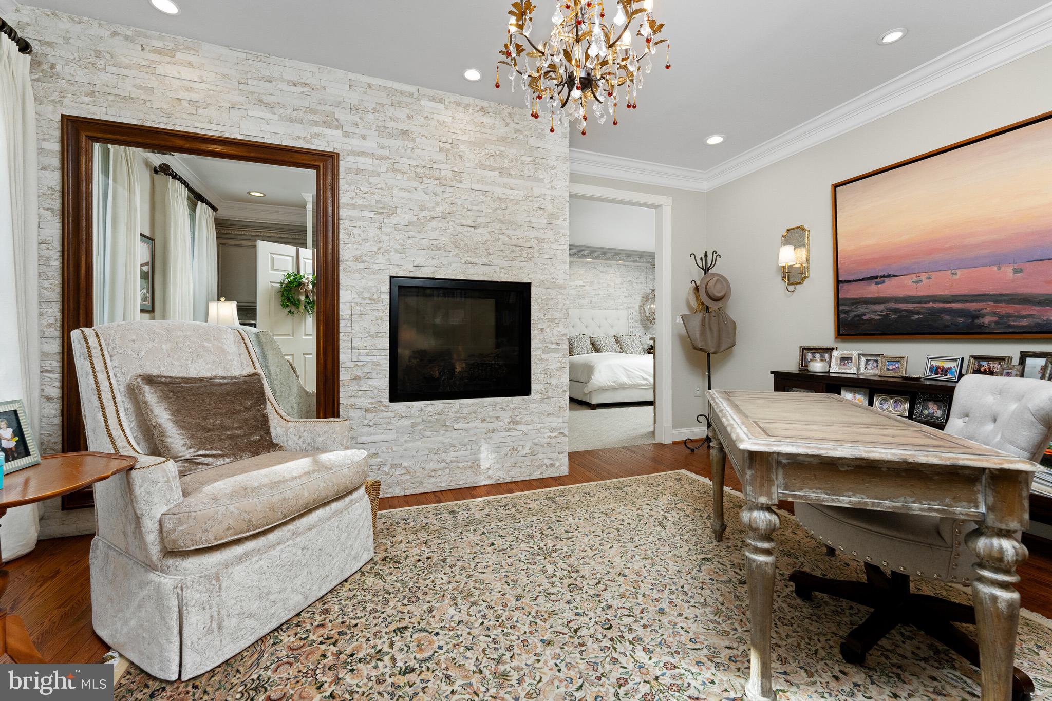 OAKTON CHASE - Residential