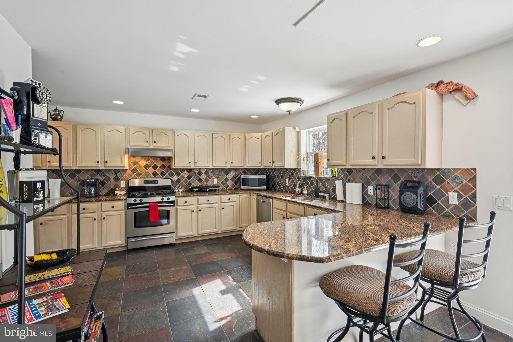 INDIAN MOUNTAIN LAKE - Residential