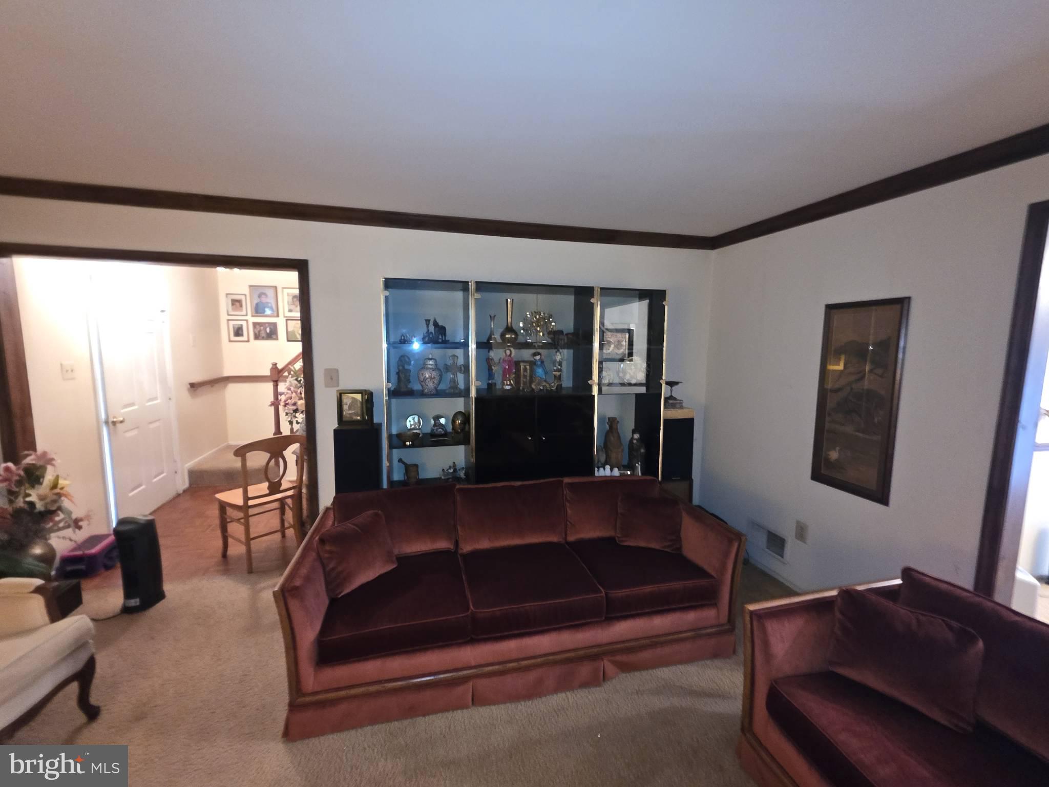 2714 ADVENT COURT S