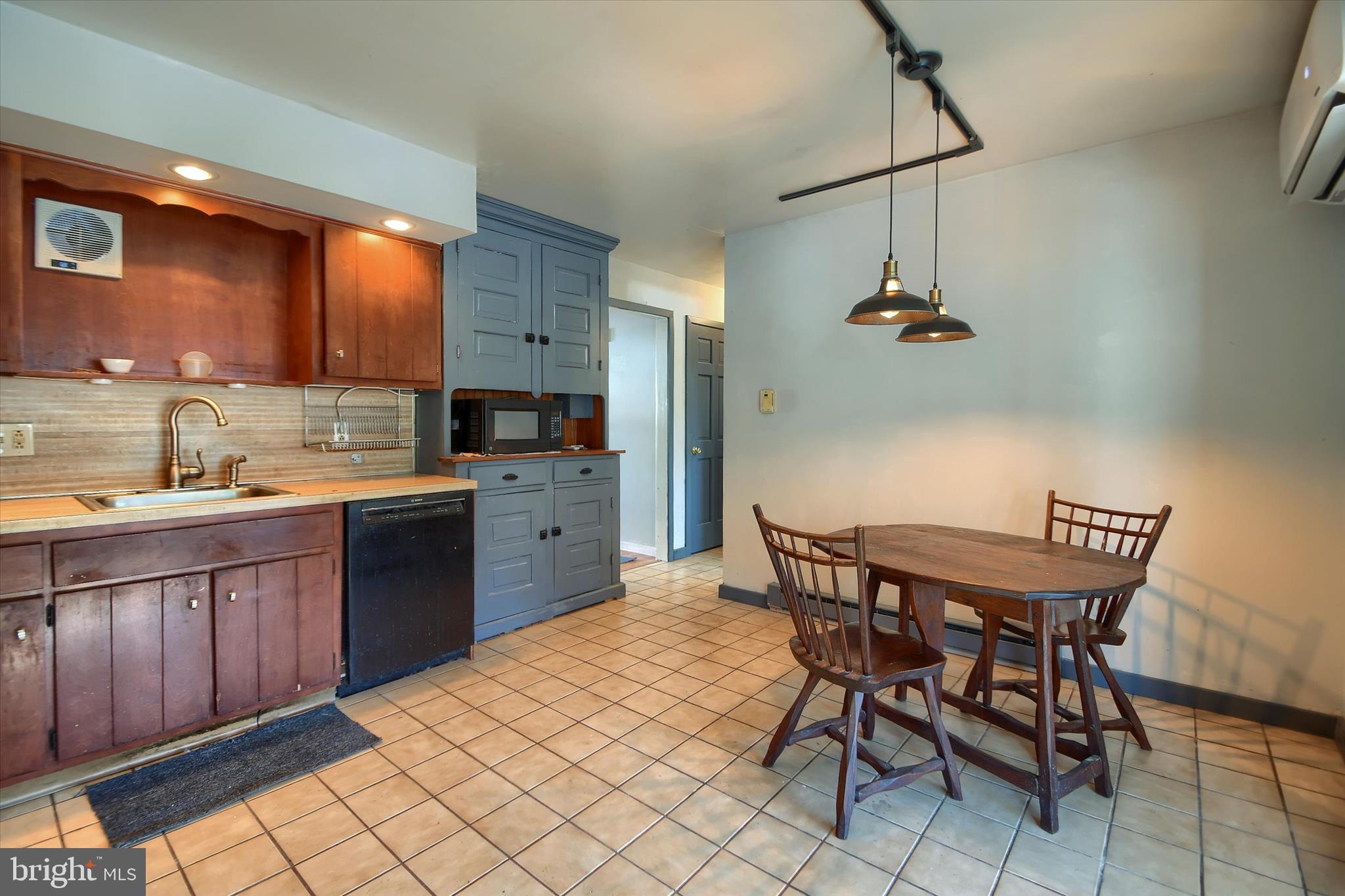 GARDEN GROVE ESTATES - Residential