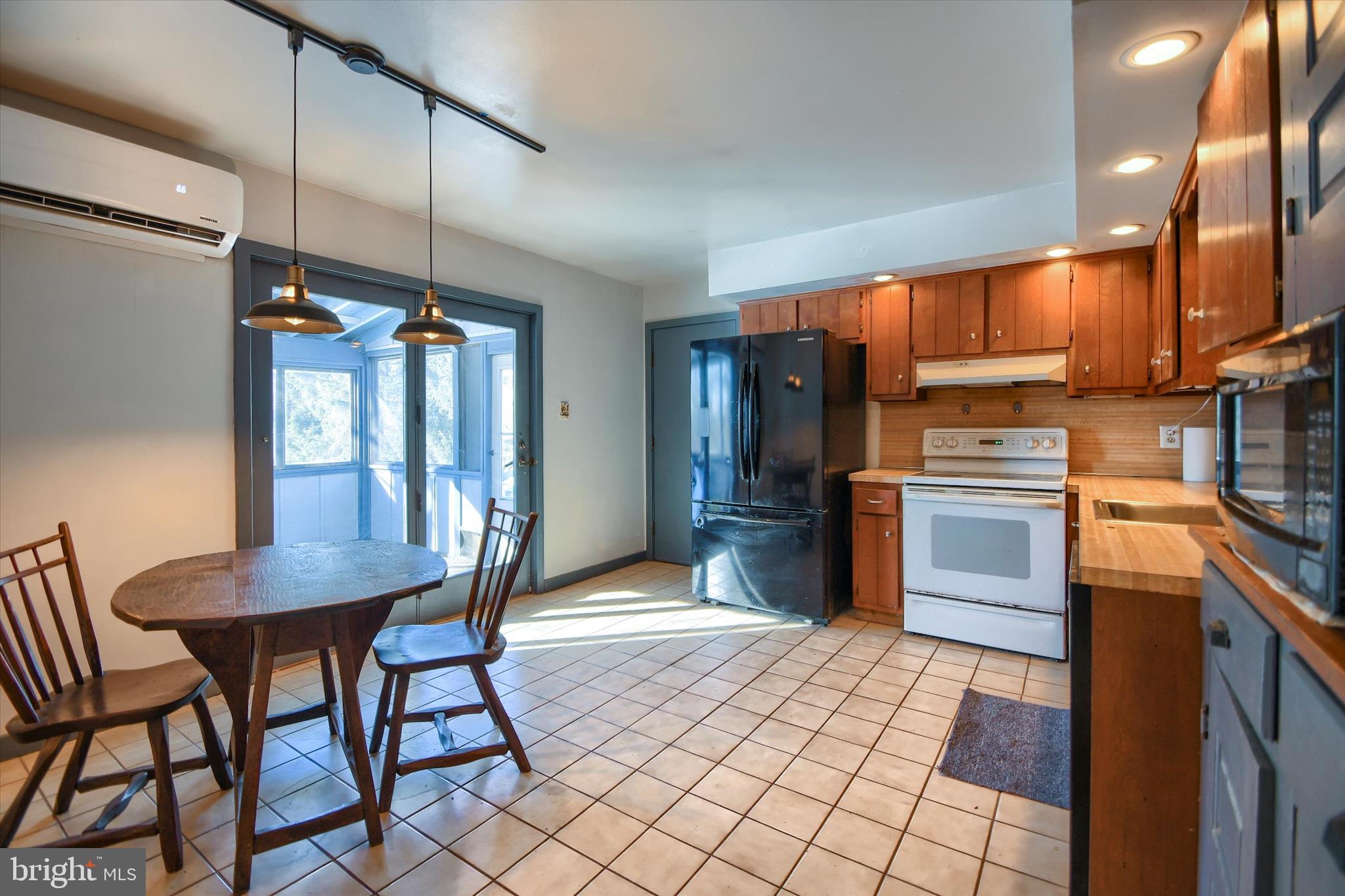 GARDEN GROVE ESTATES - Residential