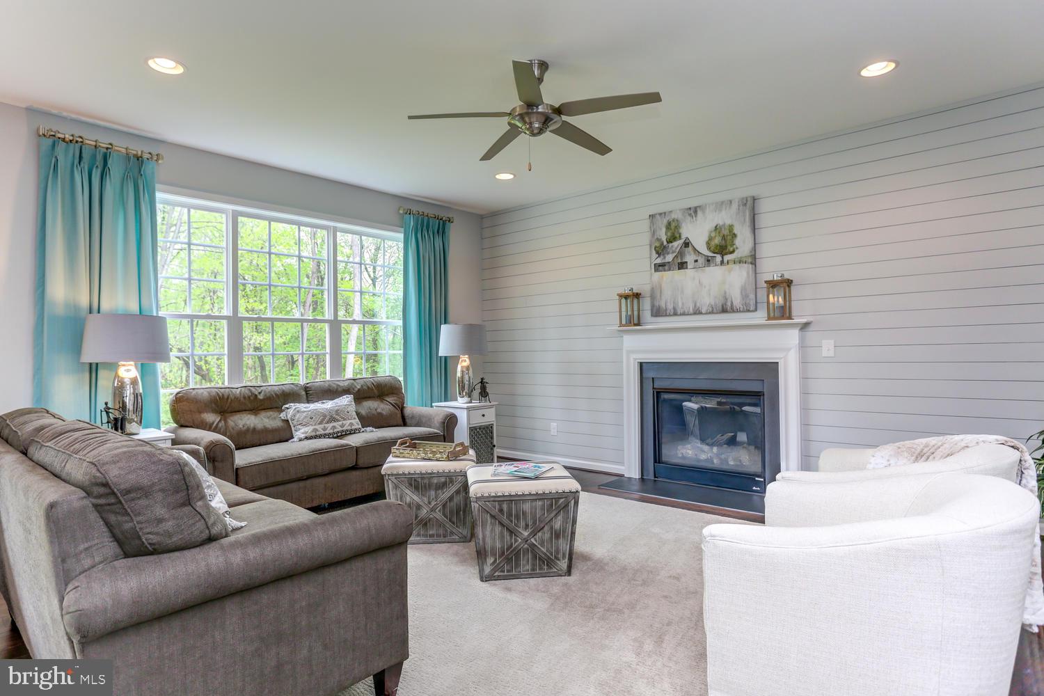 POND VIEW ESTATES - Residential