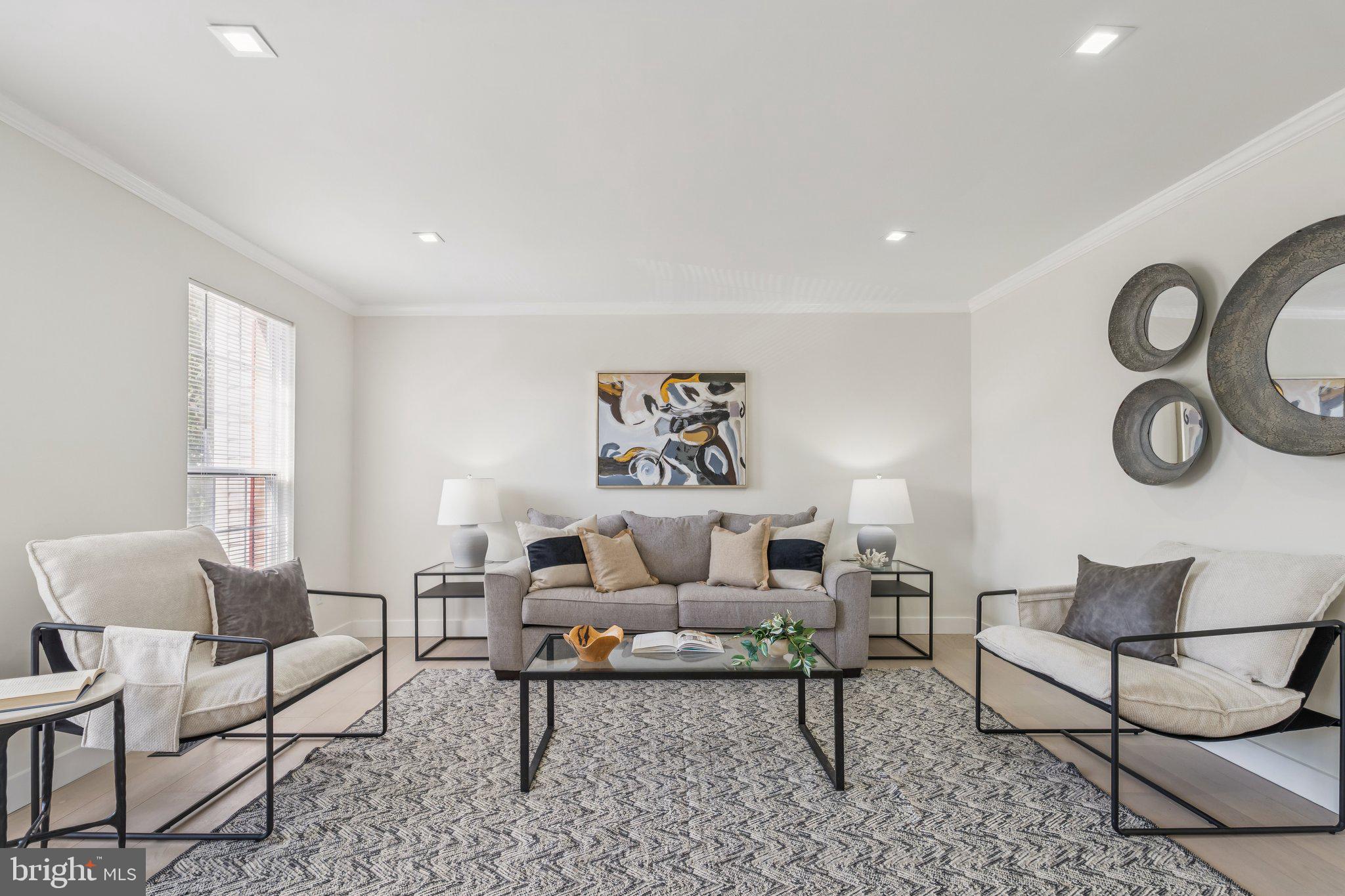 43501 POSTRAIL SQUARE