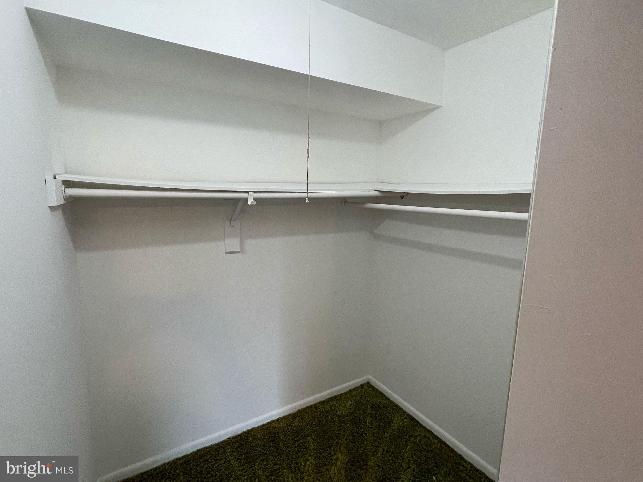 PINEWOOD PARK - Residential