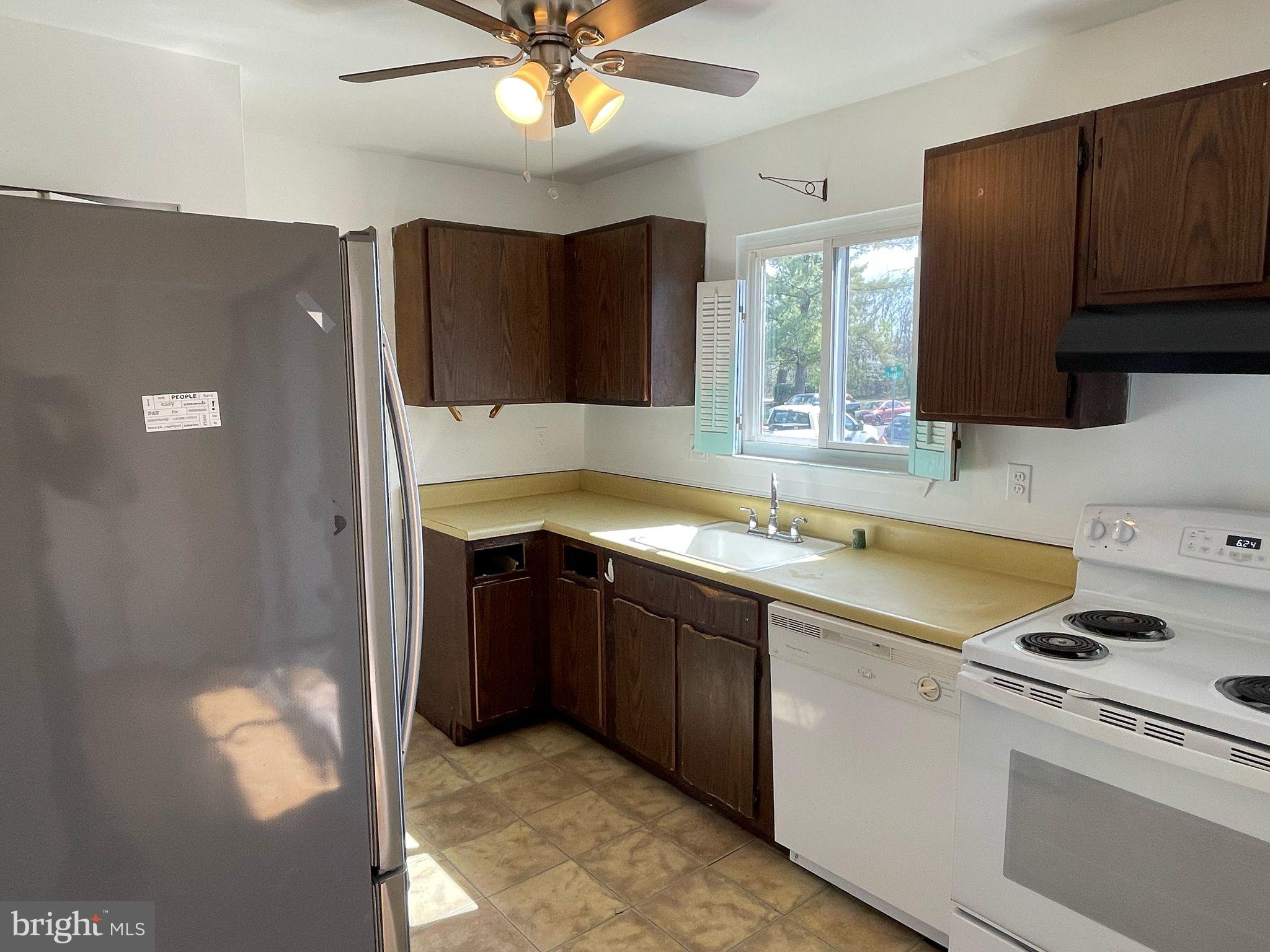 PINEWOOD PARK - Residential