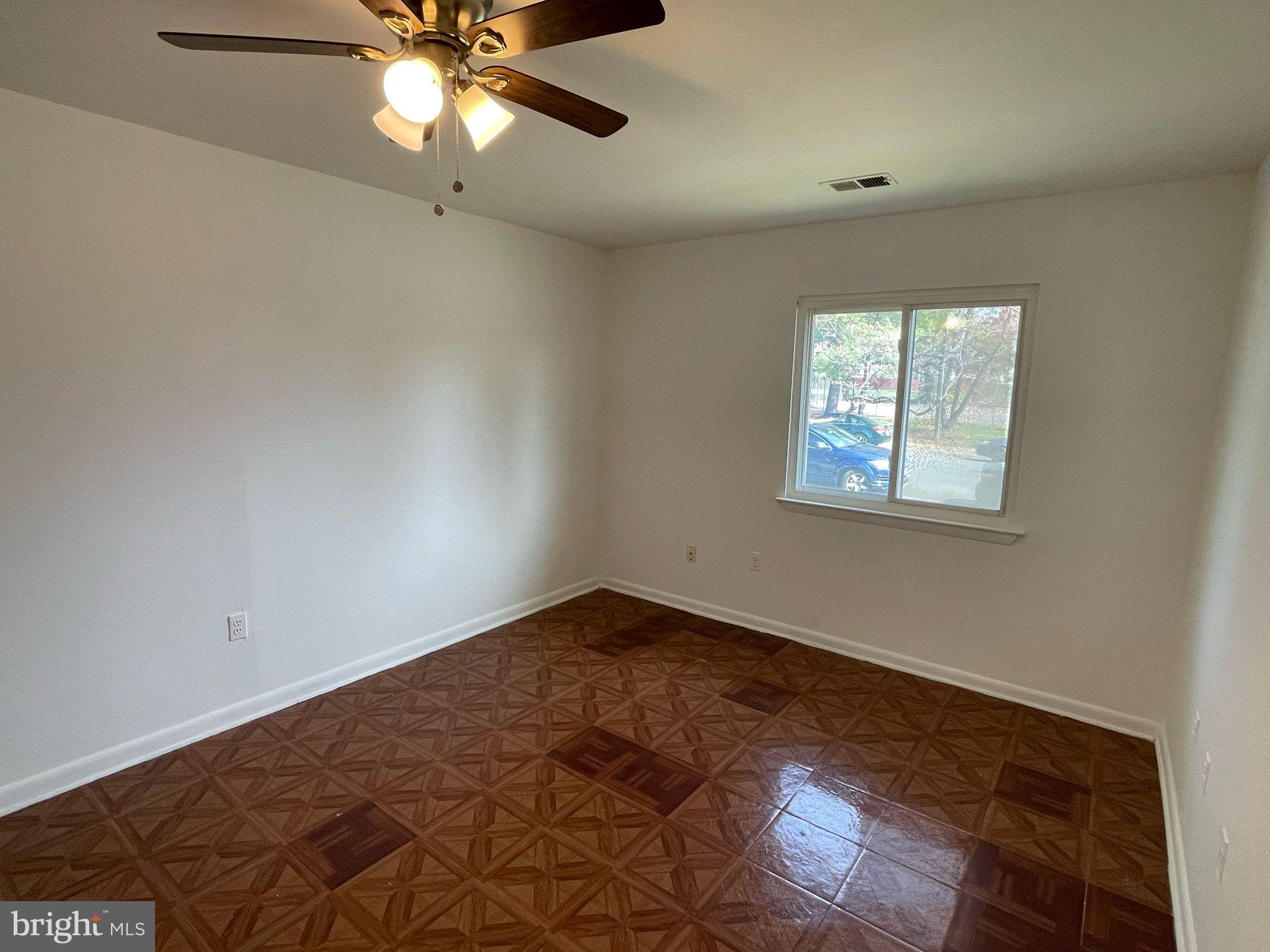 PINEWOOD PARK - Residential