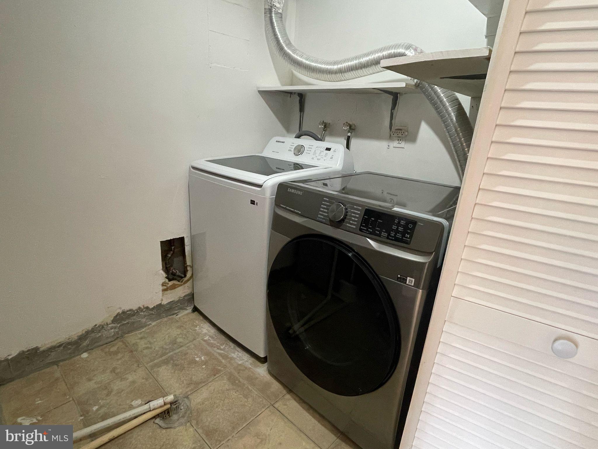 PINEWOOD PARK - Residential