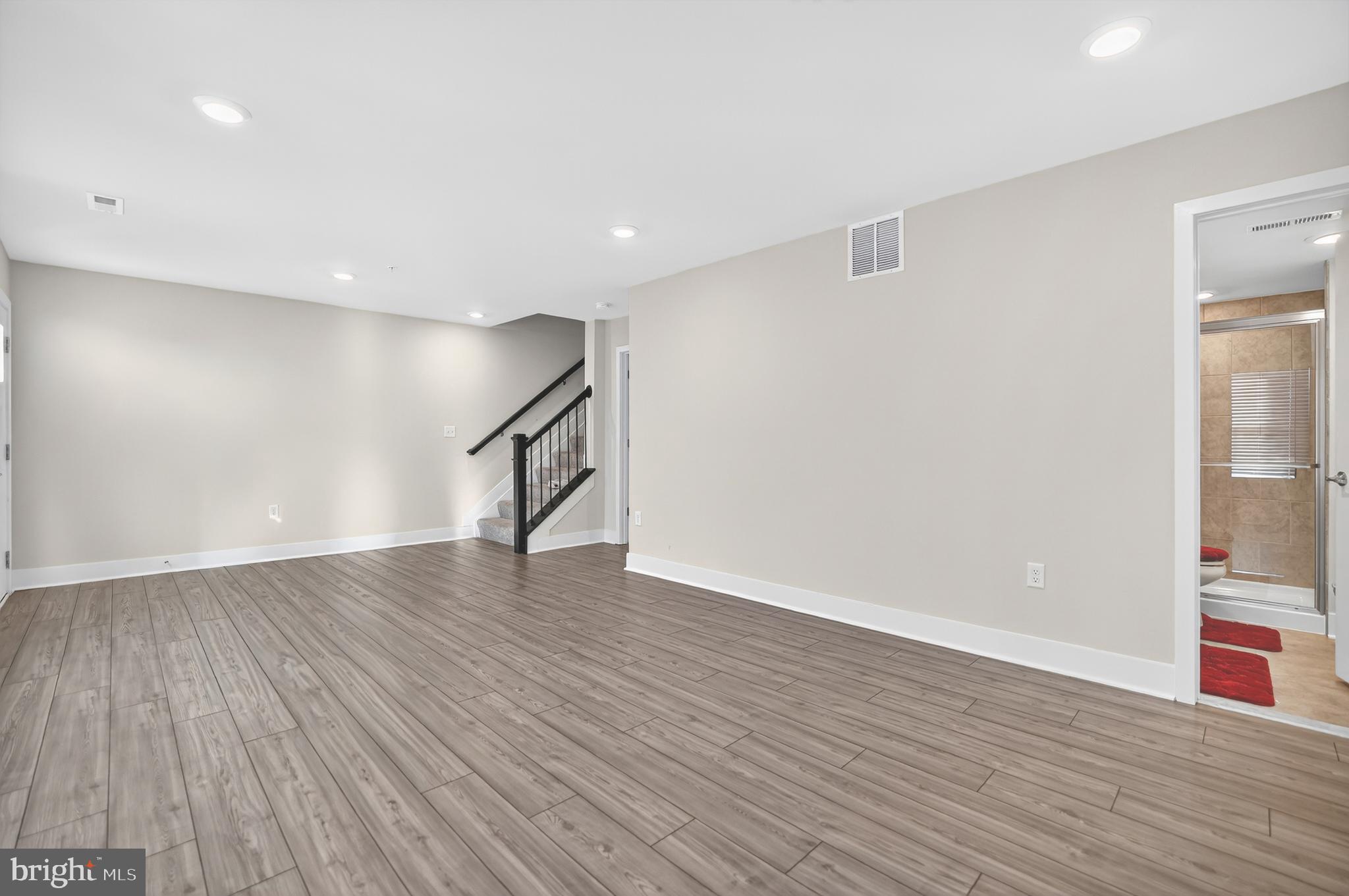 STONEHAVEN - Residential Lease