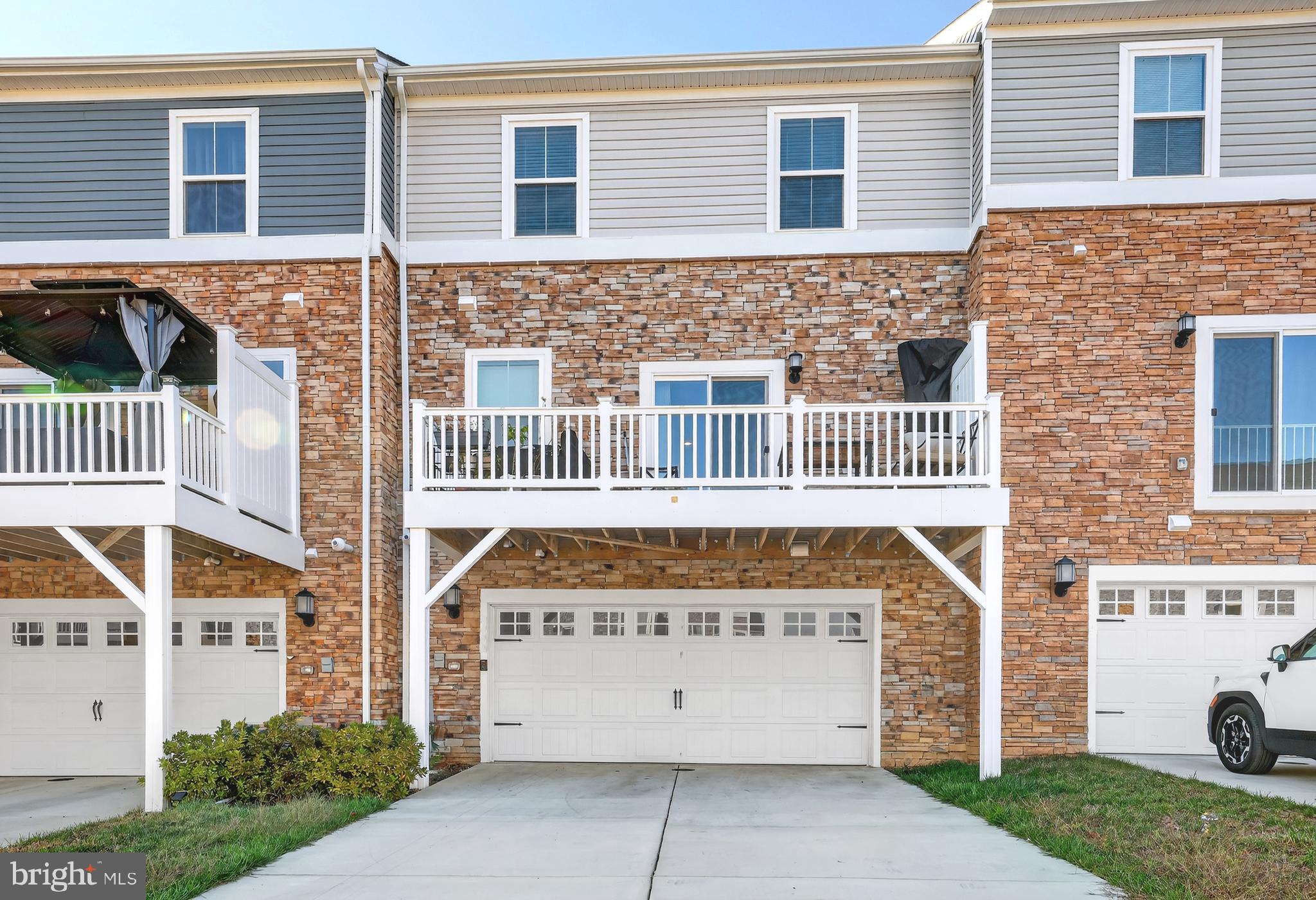 STONEHAVEN - Residential Lease