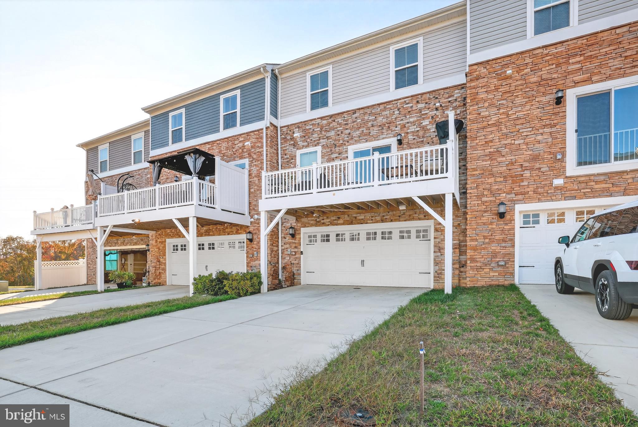 STONEHAVEN - Residential Lease