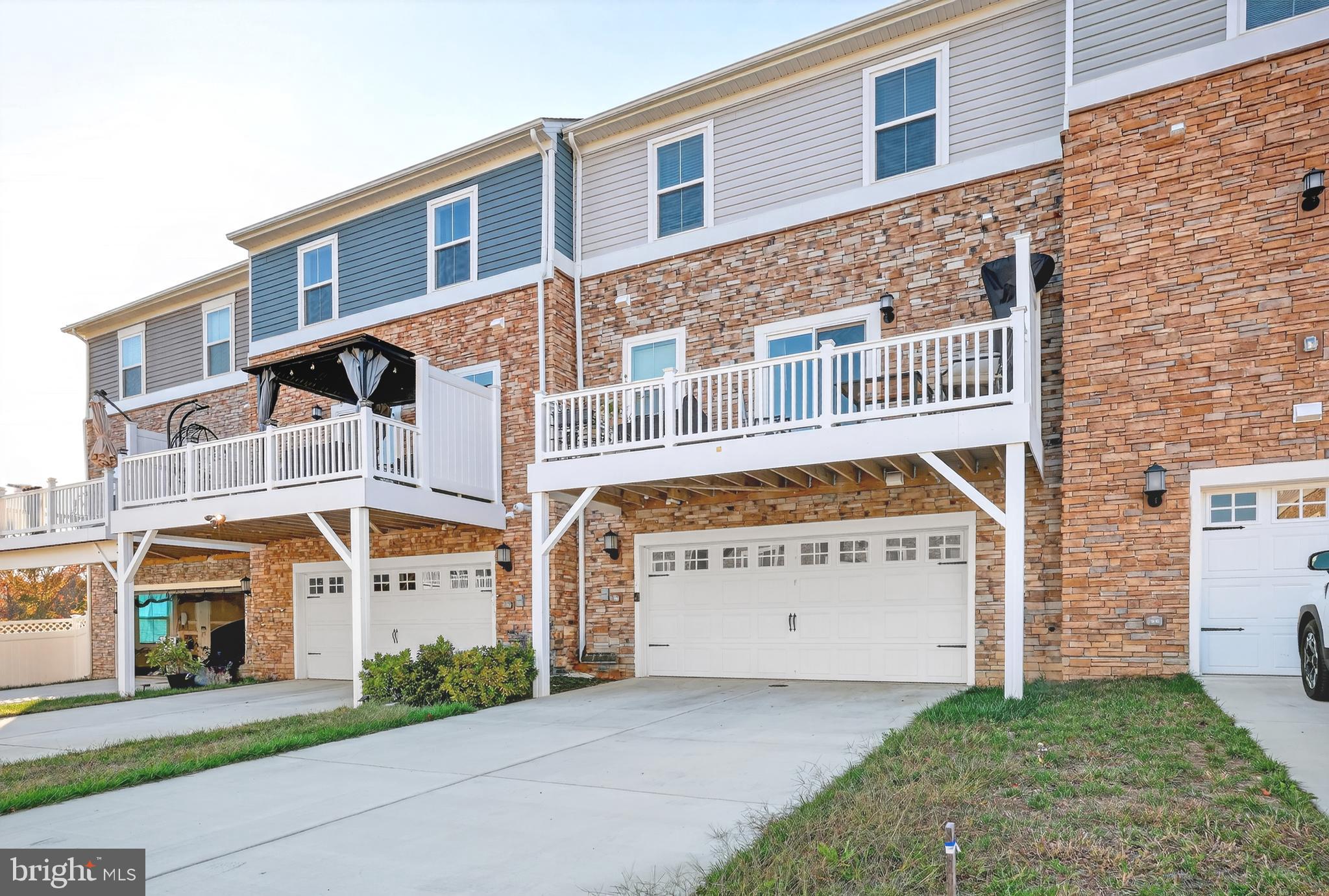 STONEHAVEN - Residential Lease