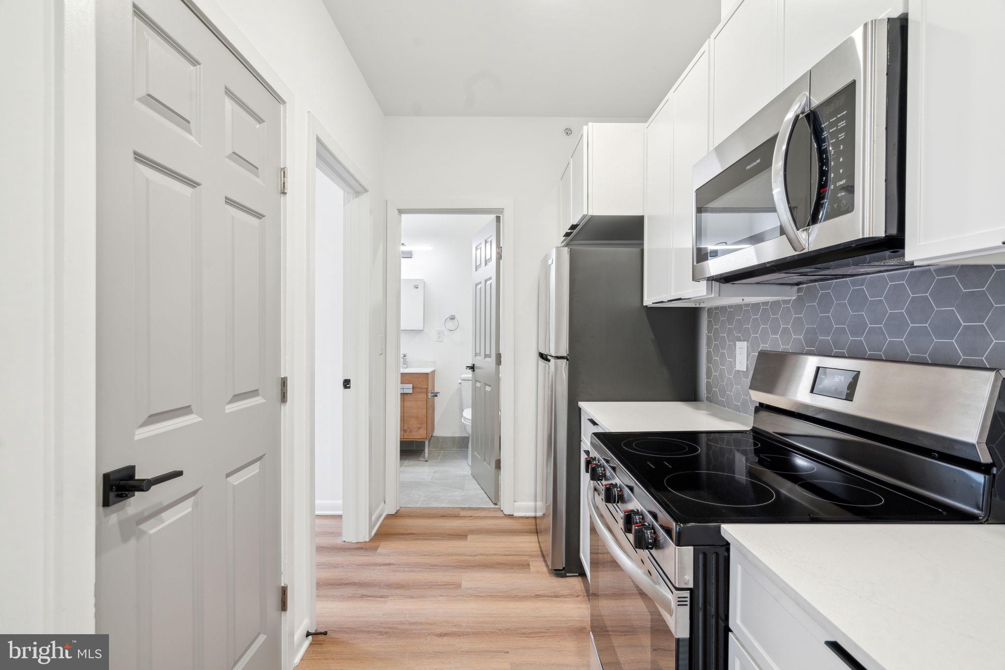 2039 N FRONT STREET 304