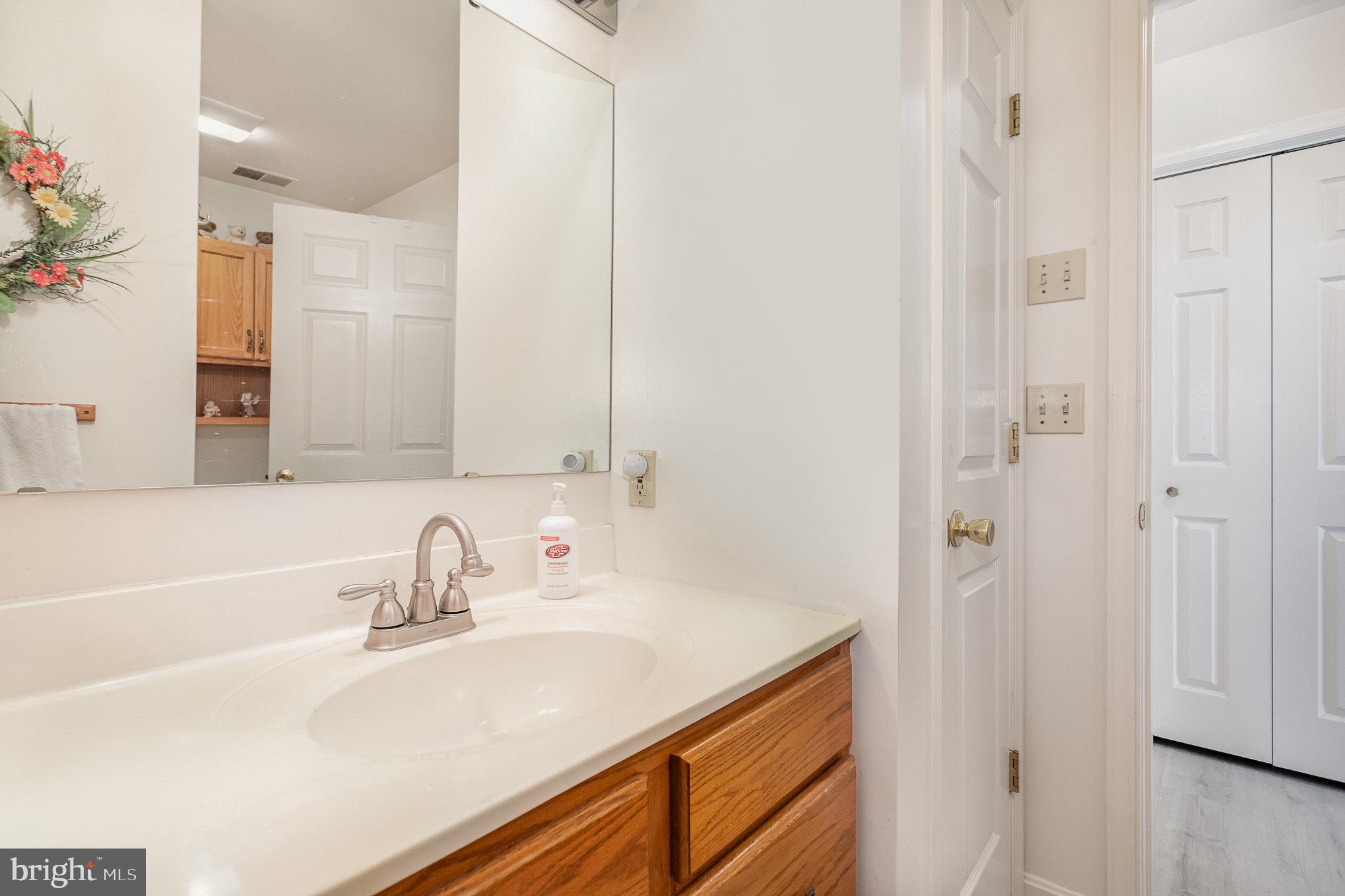 LONGSTOWN VILLAGE - Residential