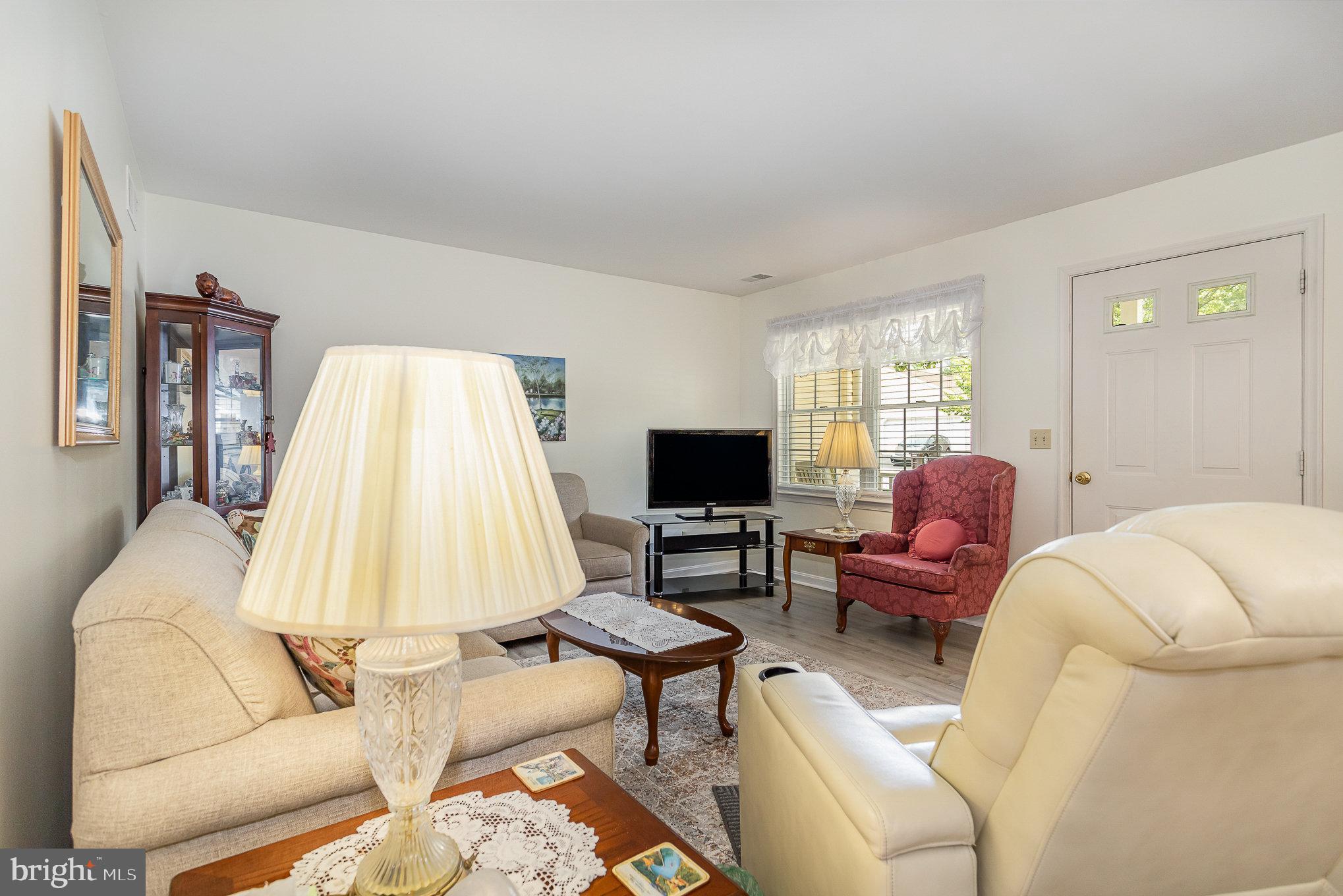 LONGSTOWN VILLAGE - Residential